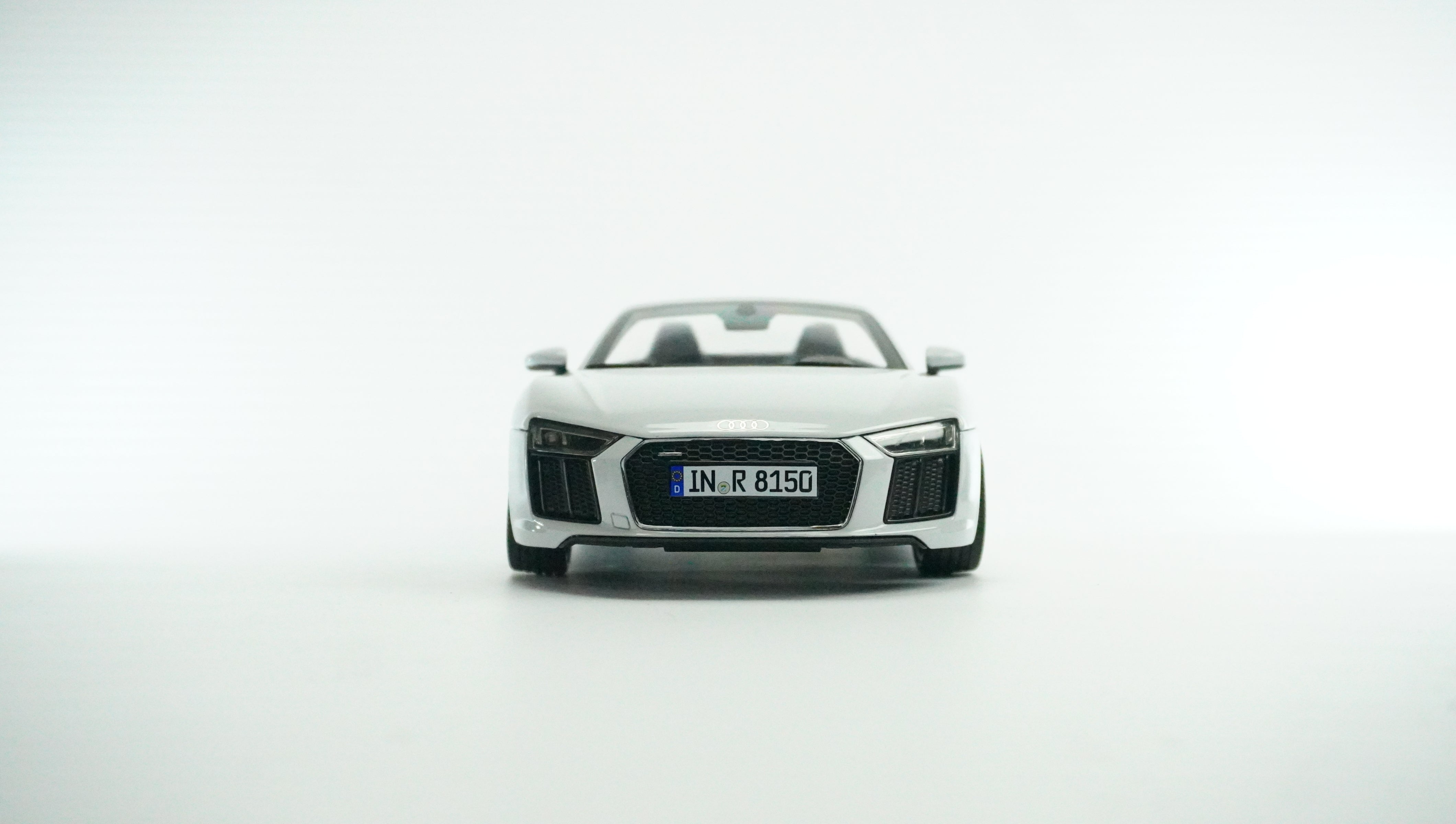 Audi R8 Spyder V10 1:18