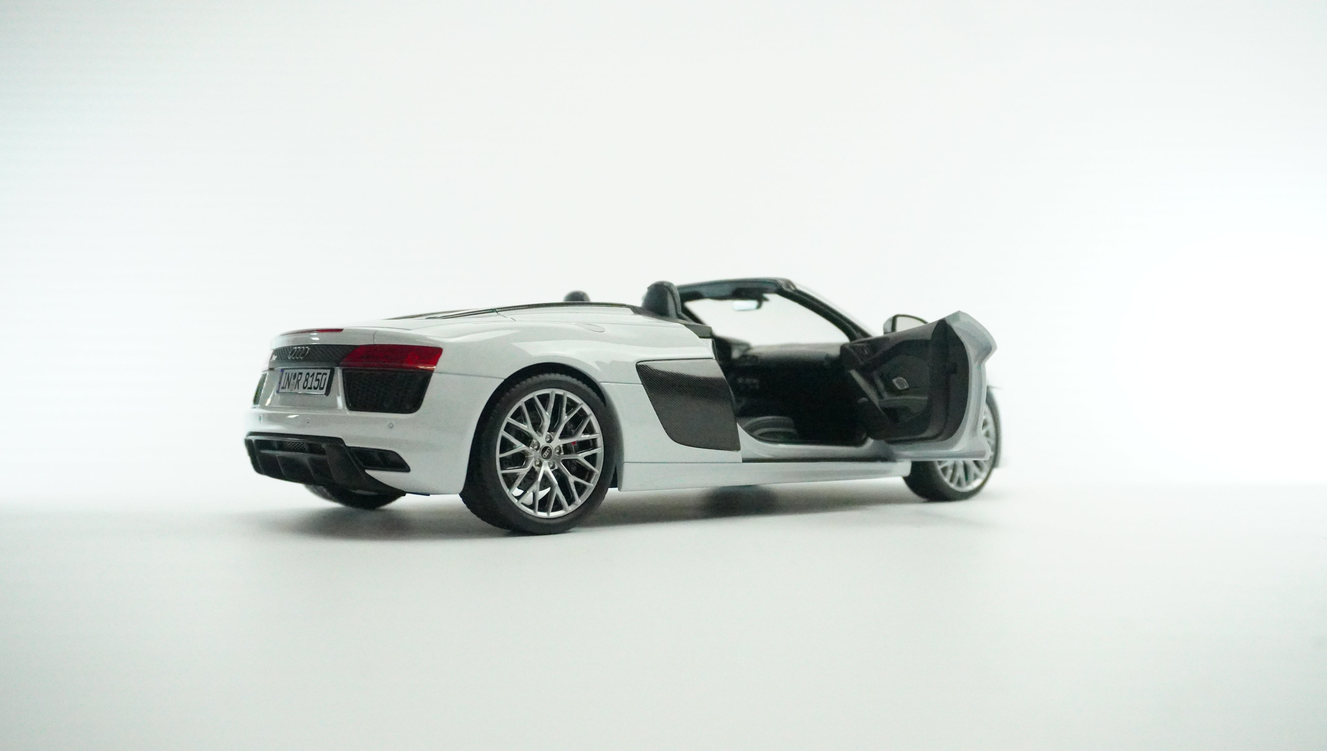 Audi R8 Spyder V10 1:18