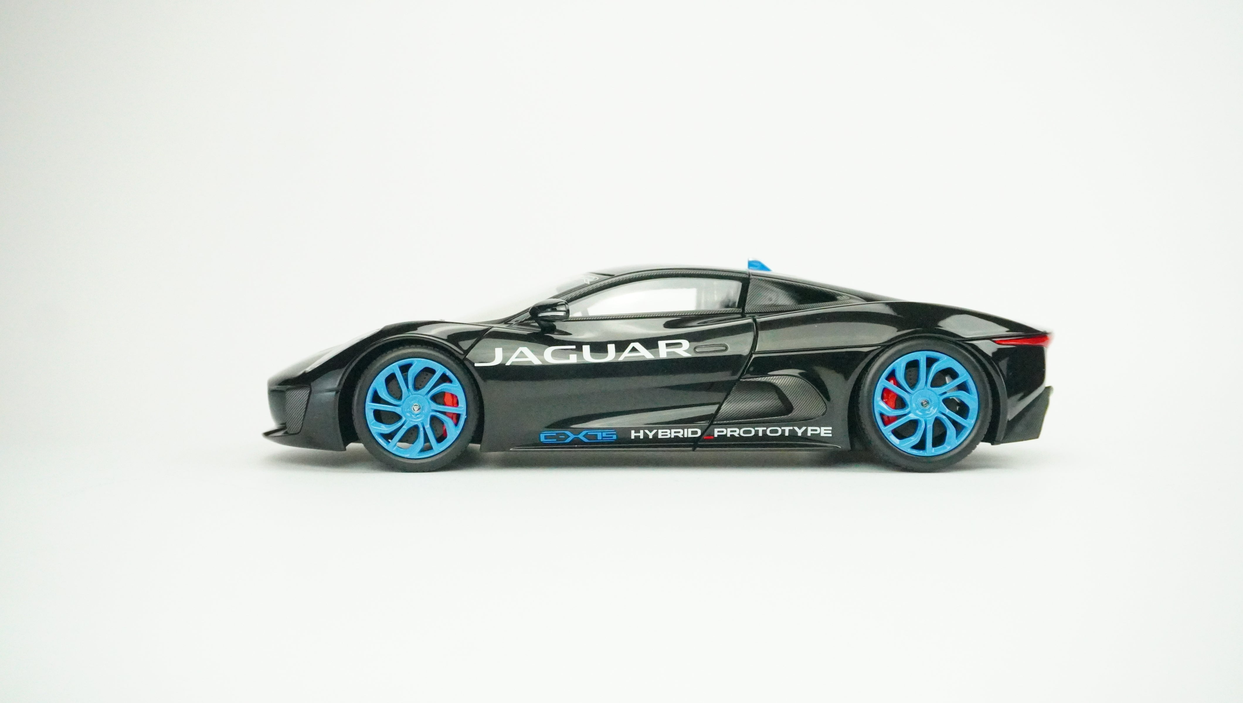 Jaguar CX75 2013 1:18