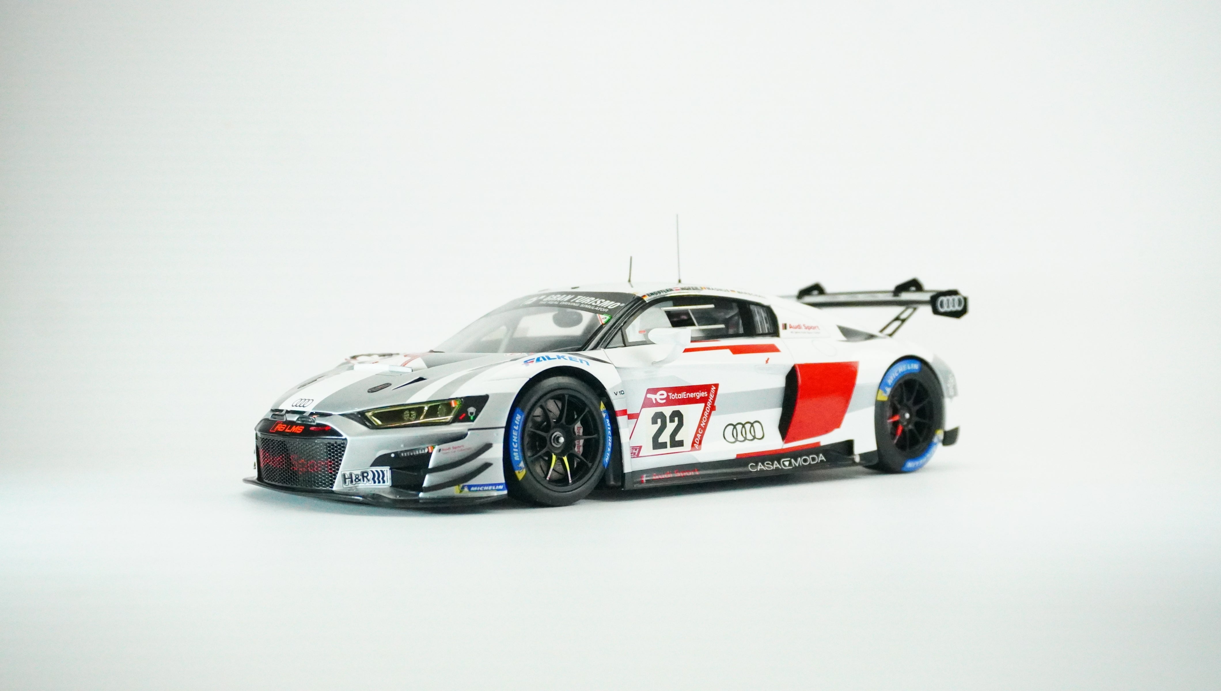 Audi R8 LMS GT3 Racing No. 22 Limited 1:18
