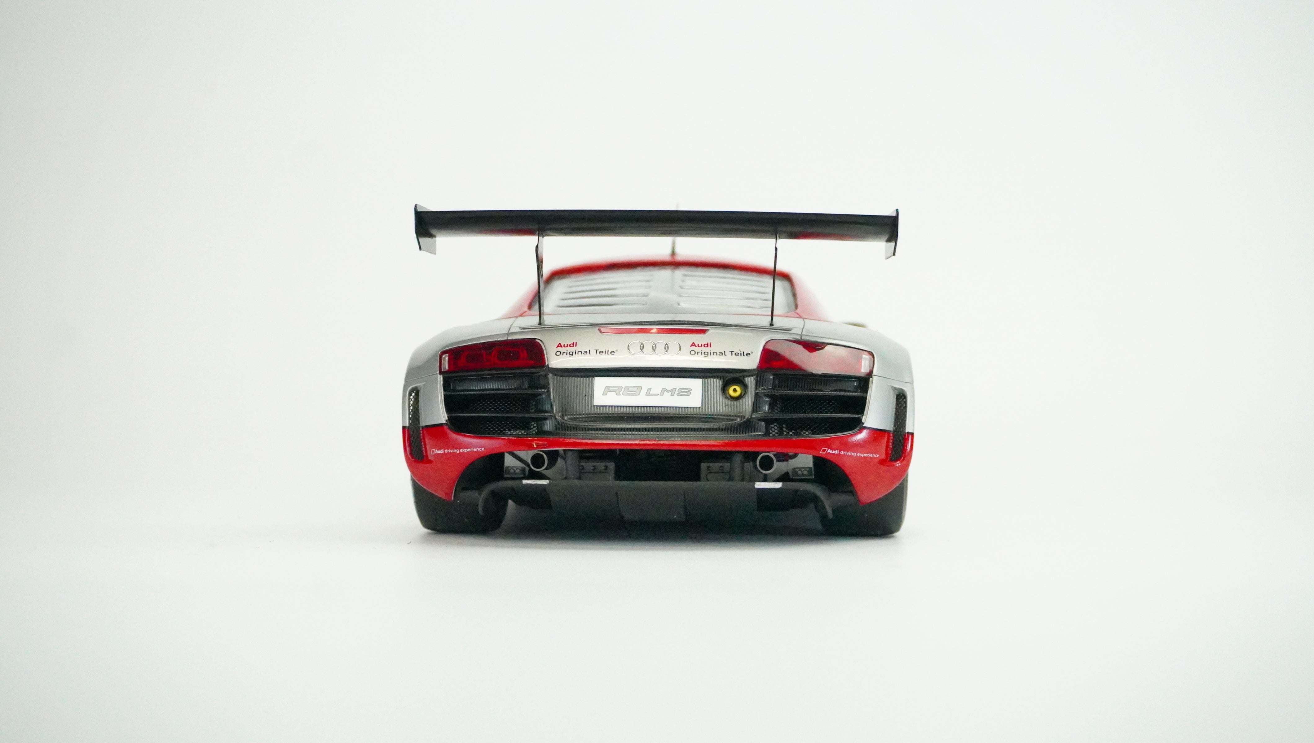 Audi R8 LMS Racing No. 1 1:18