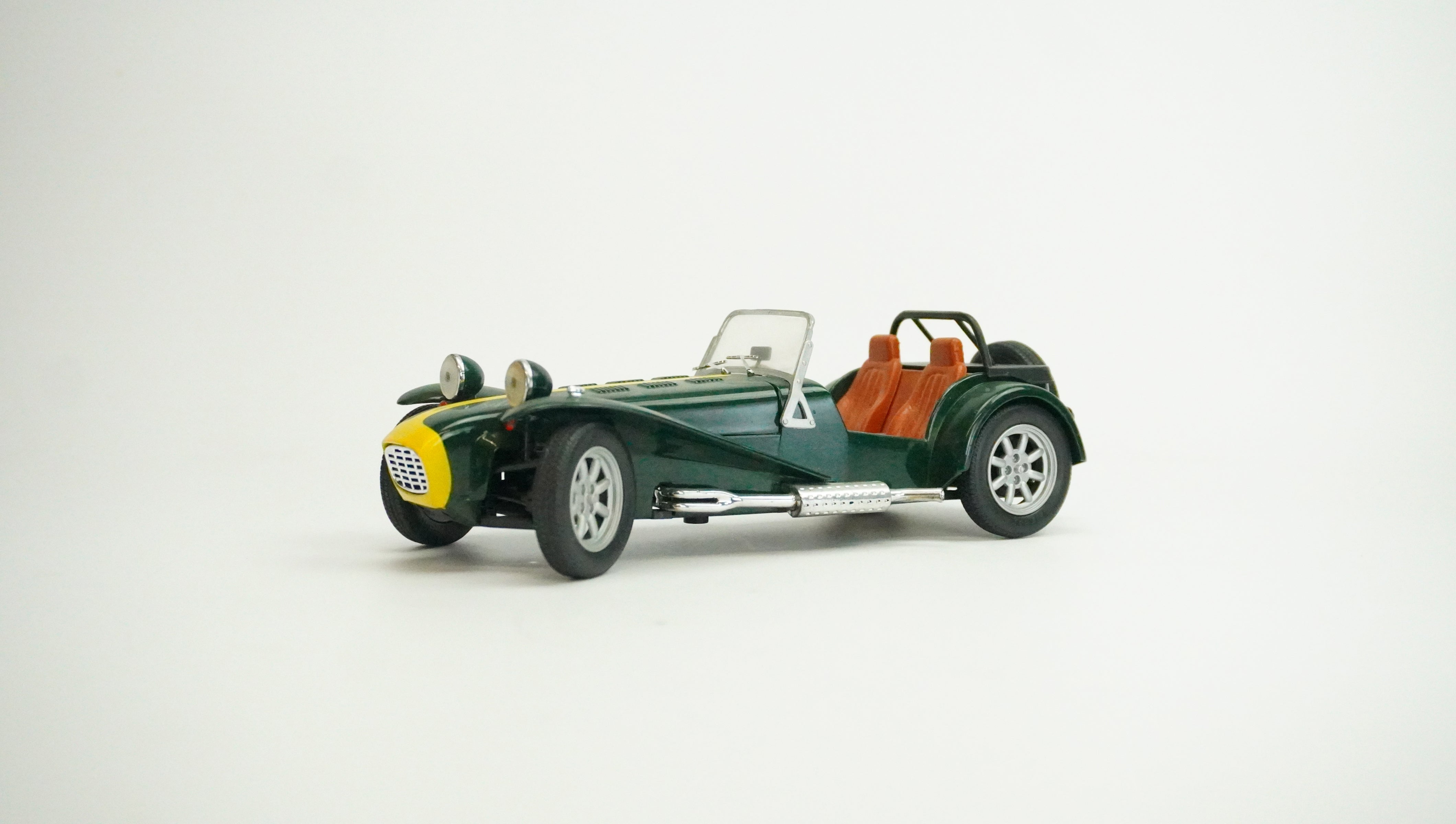 Lotus Caterham Super Seven 1973 1:18