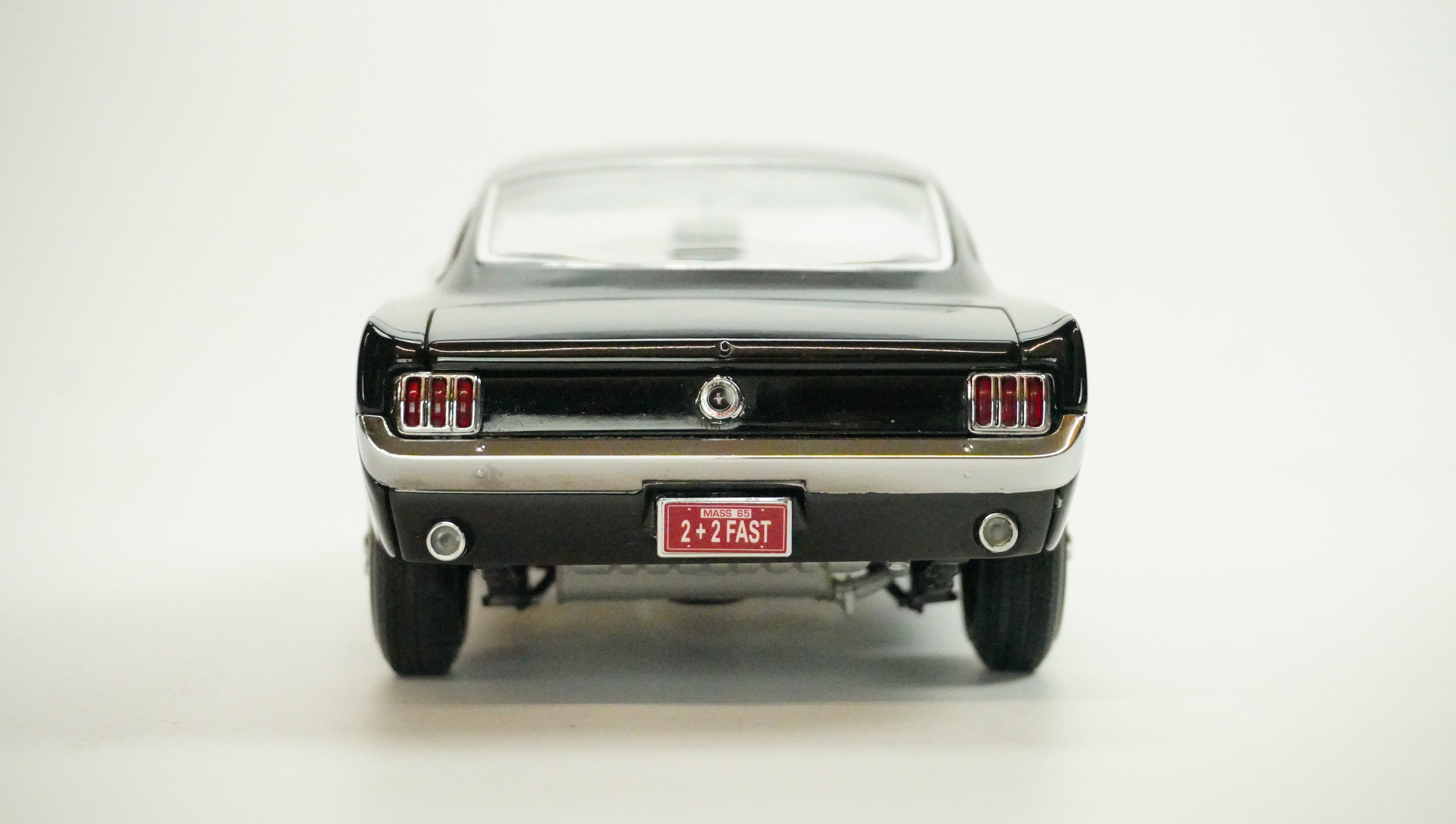 1965 Ford Mustang 2+2 Fastback 1:18