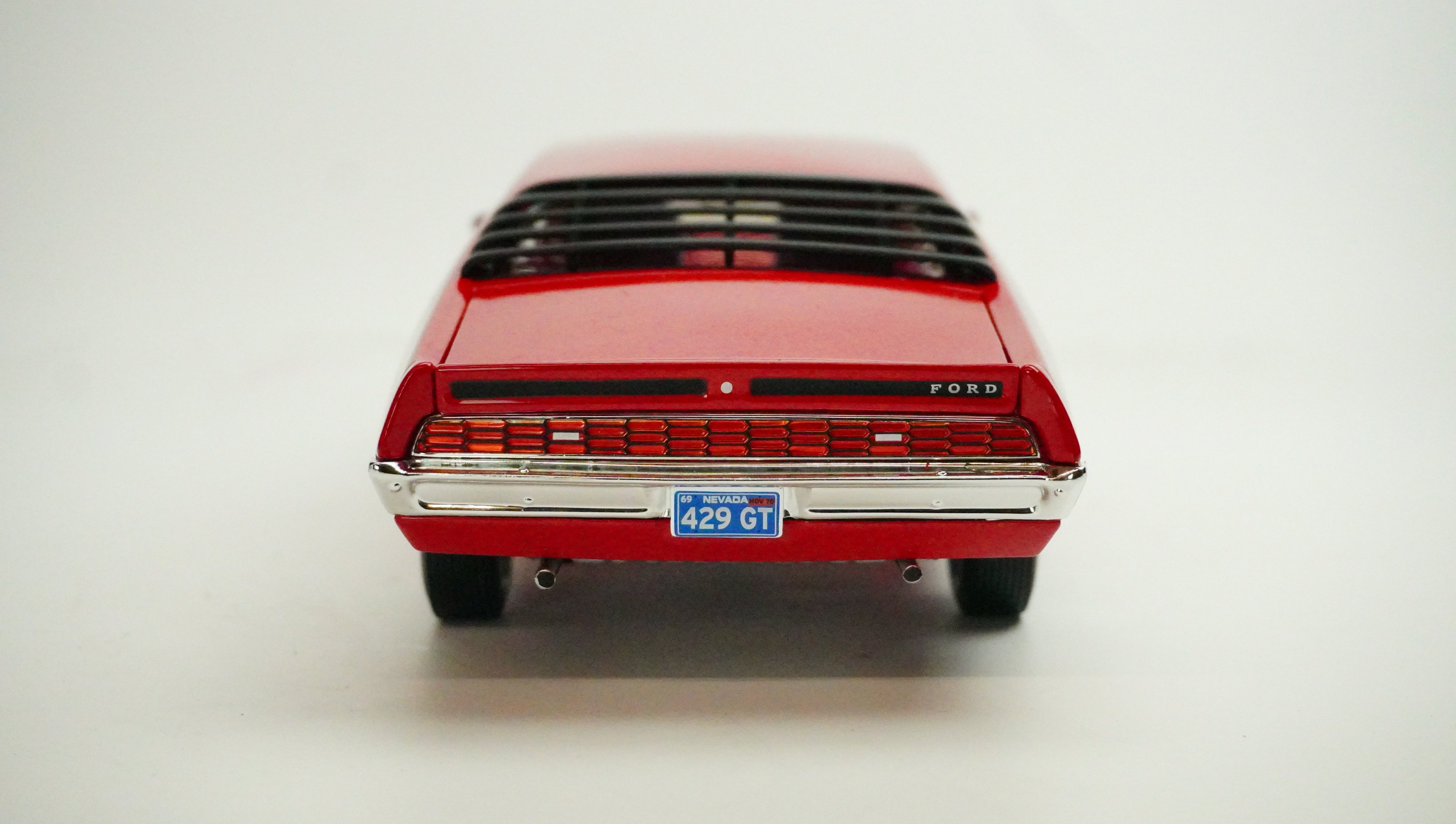 Ford Torino GT 1979 1:18
