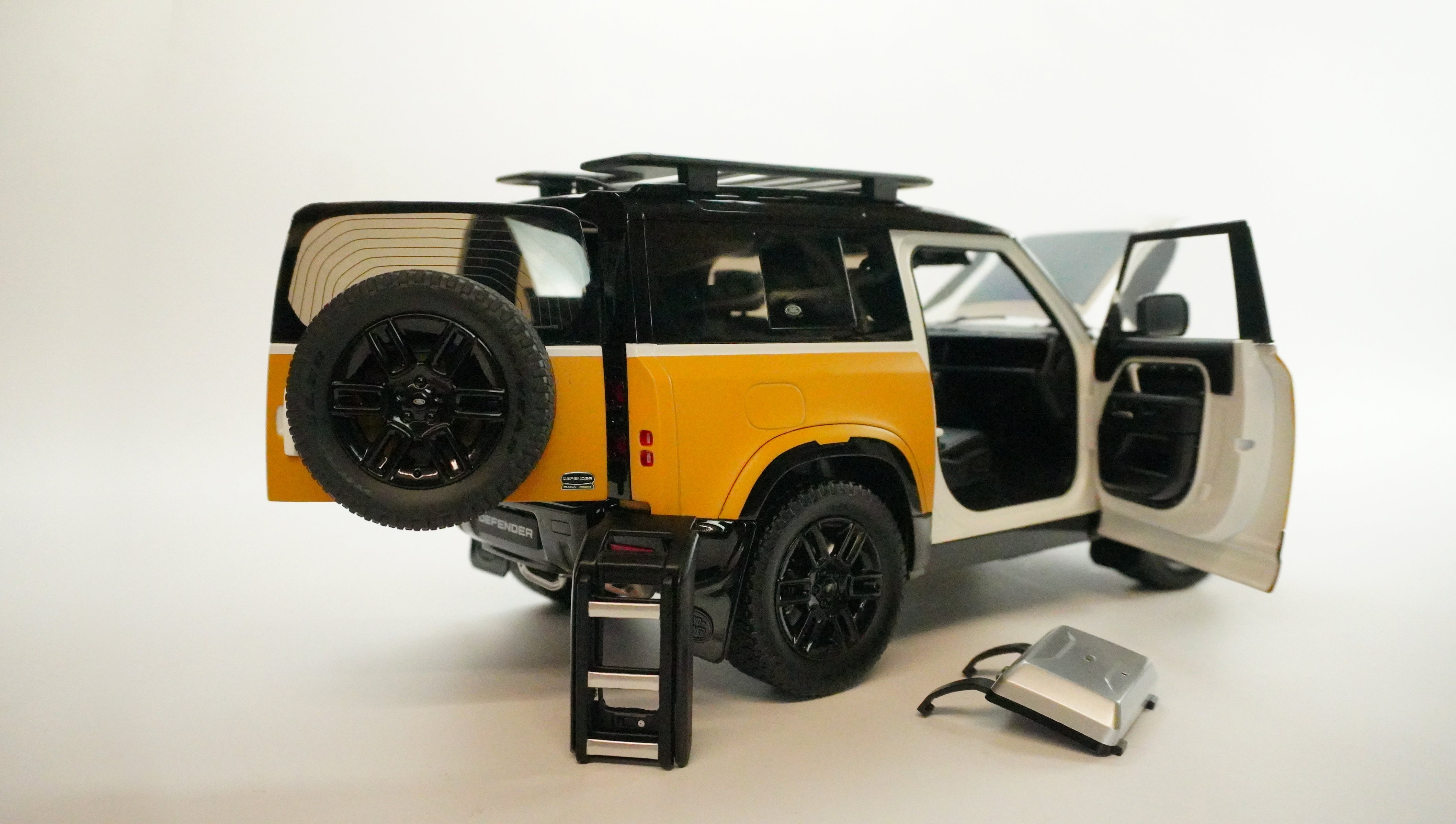 Land Rover Defender Trophy 90 2023 1:18