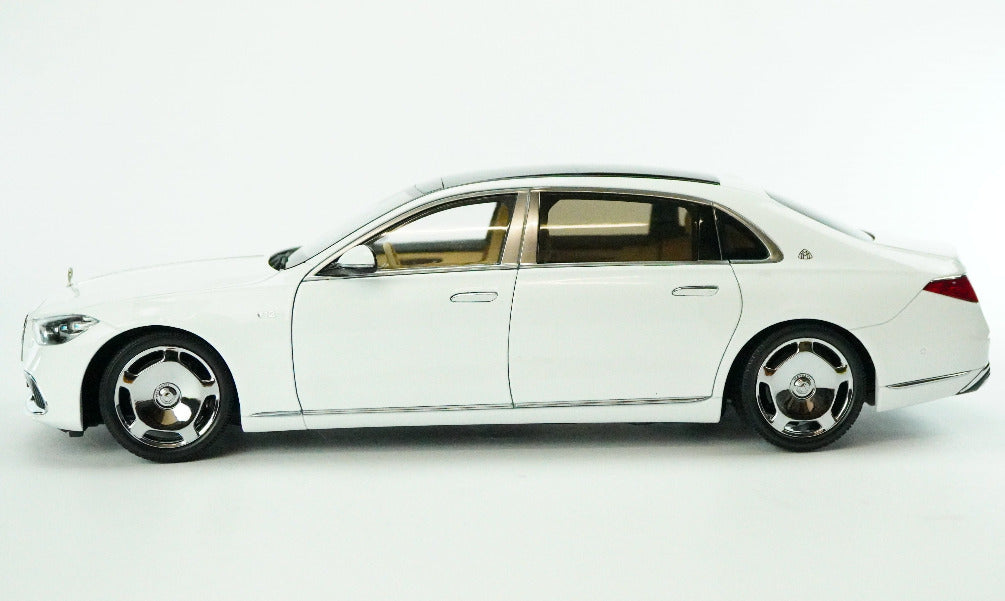 Mercedes Benz Limited 2021 1:18