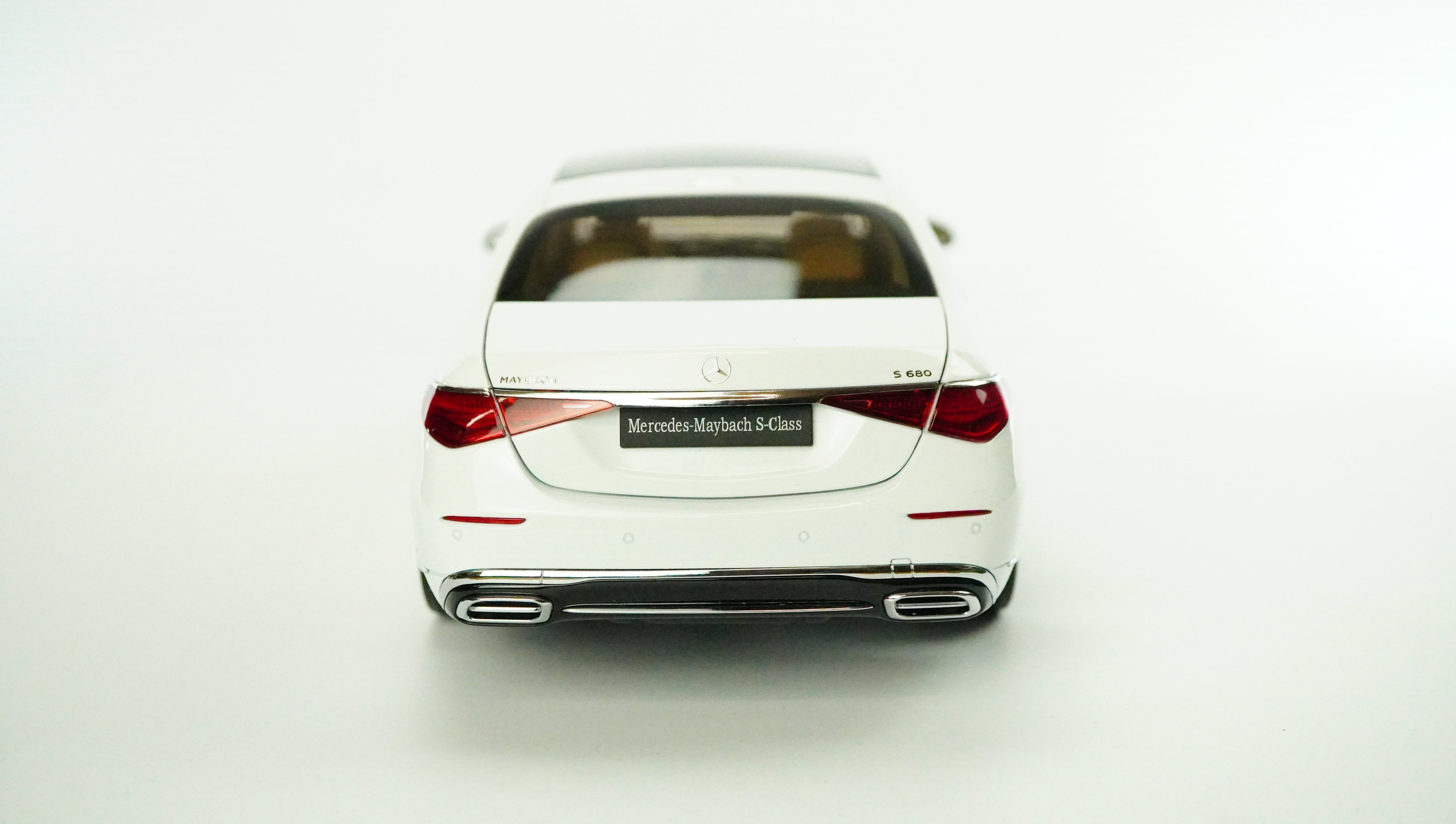 Mercedes Benz Maybach 5-Klasse Limited 2021 1:18