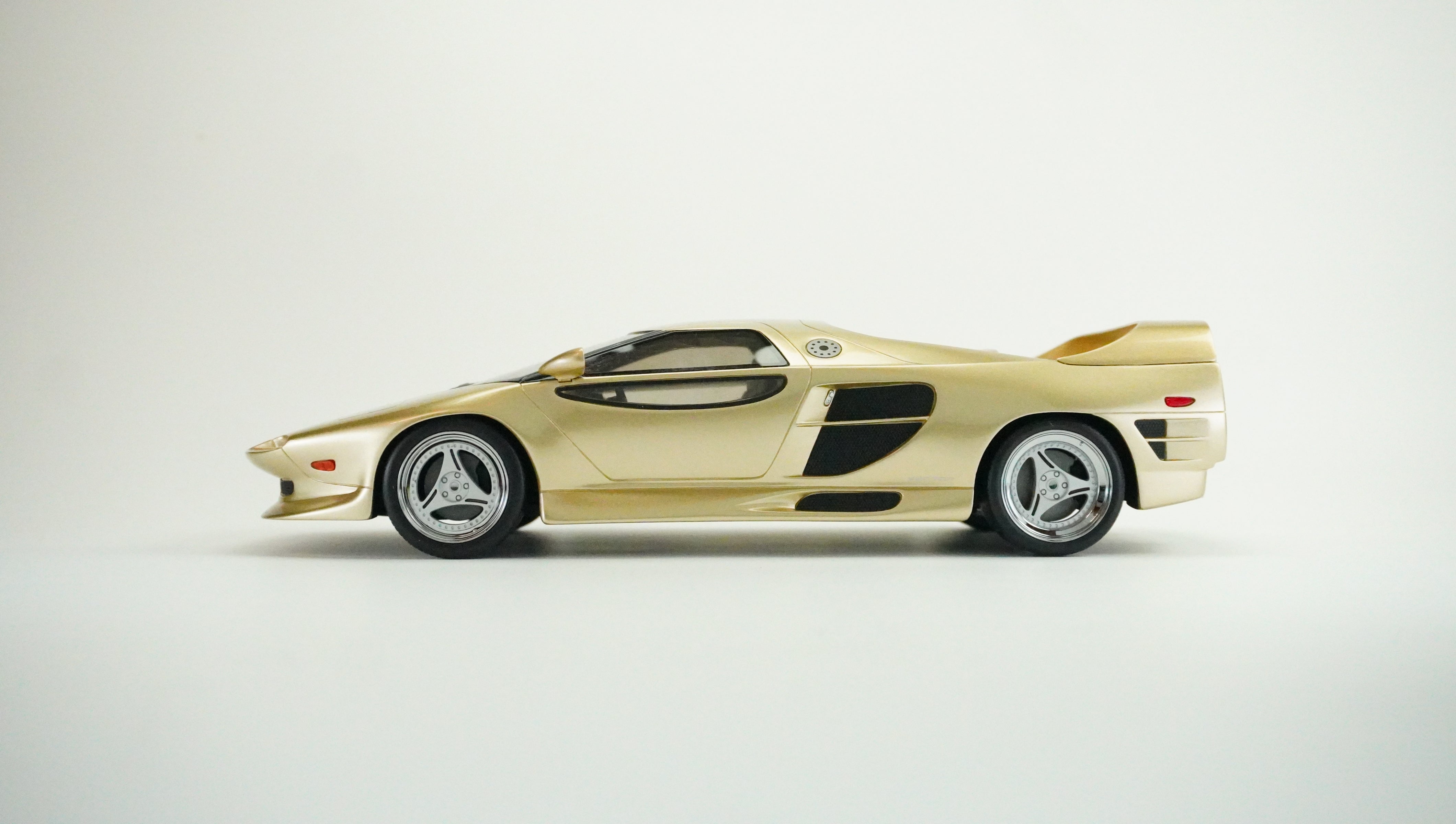 Vector M12 Limited 1995 1:18