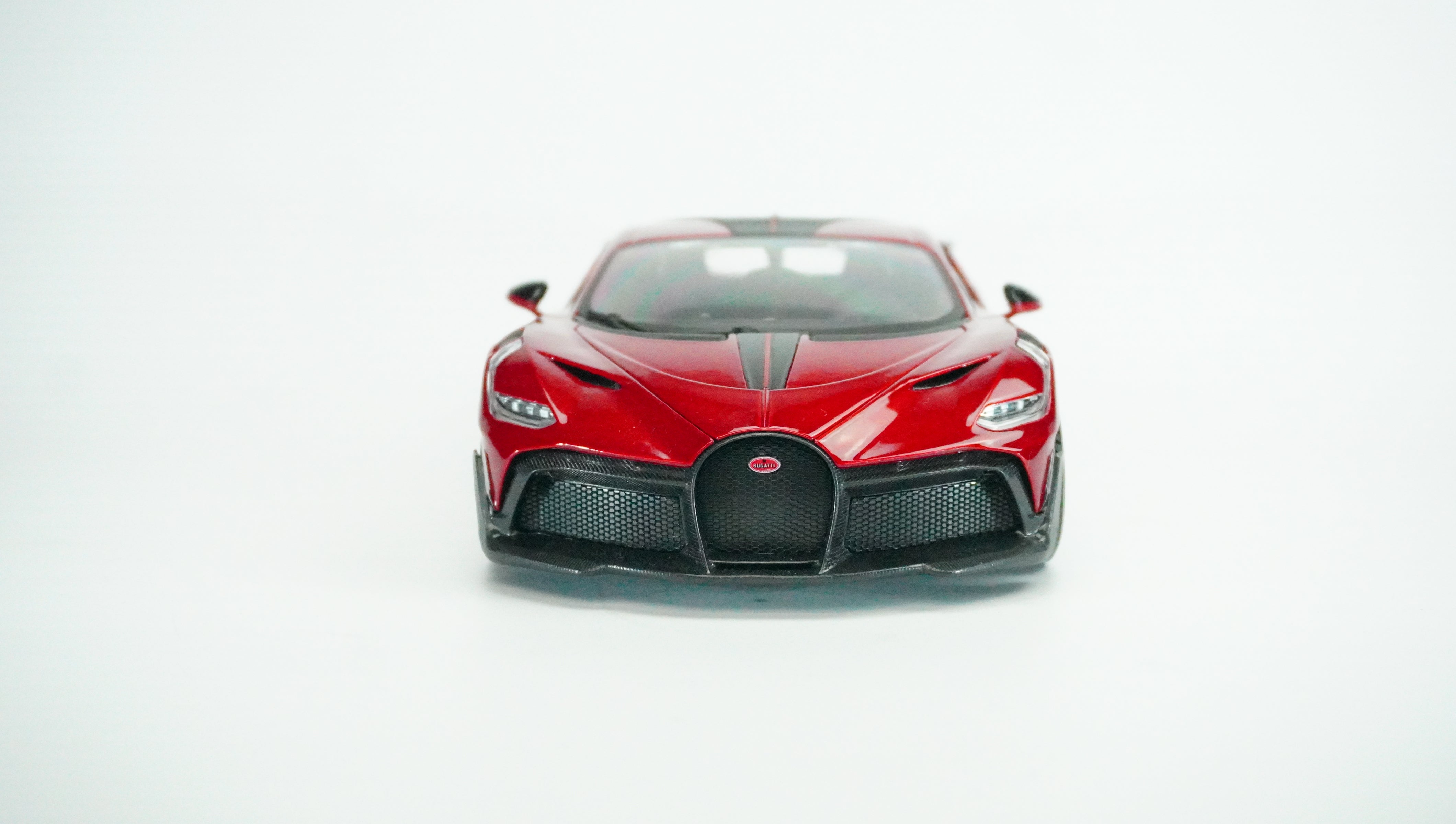 Bugatti Divo 1:18