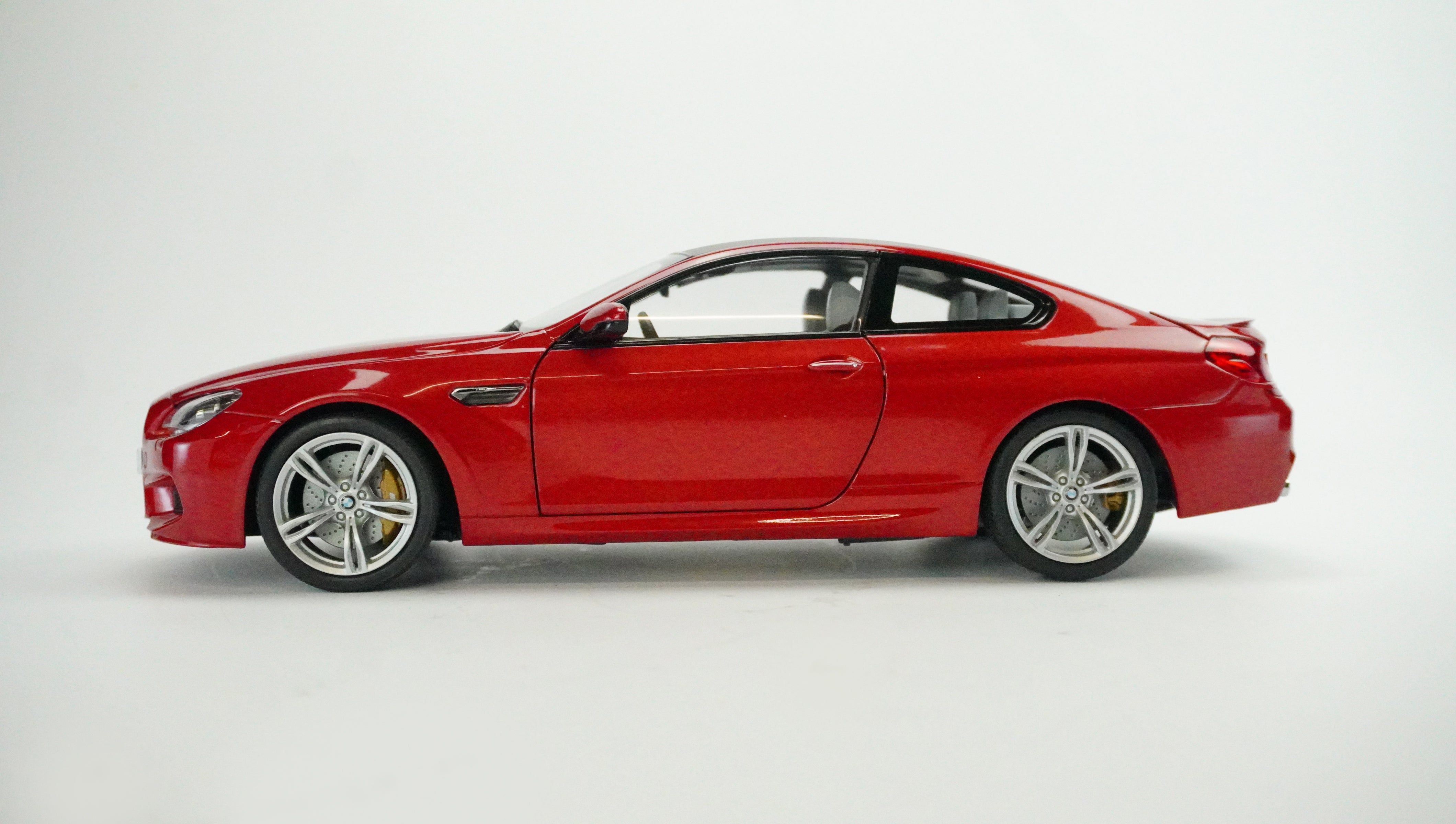BMW M6 Coupé Sakhir Red Rarity 1:18