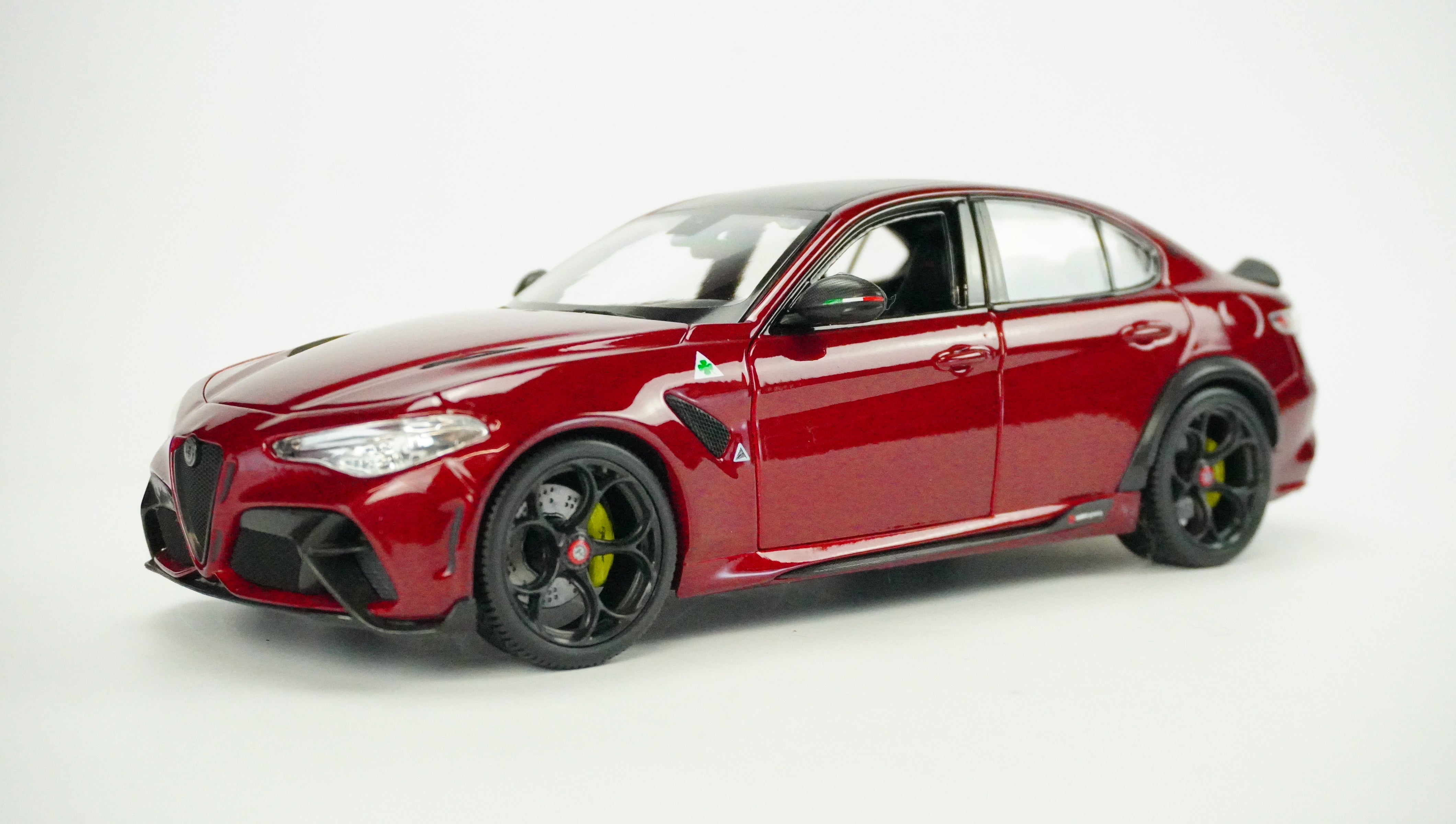 Alfa Romeo Giulia GTA 1:18