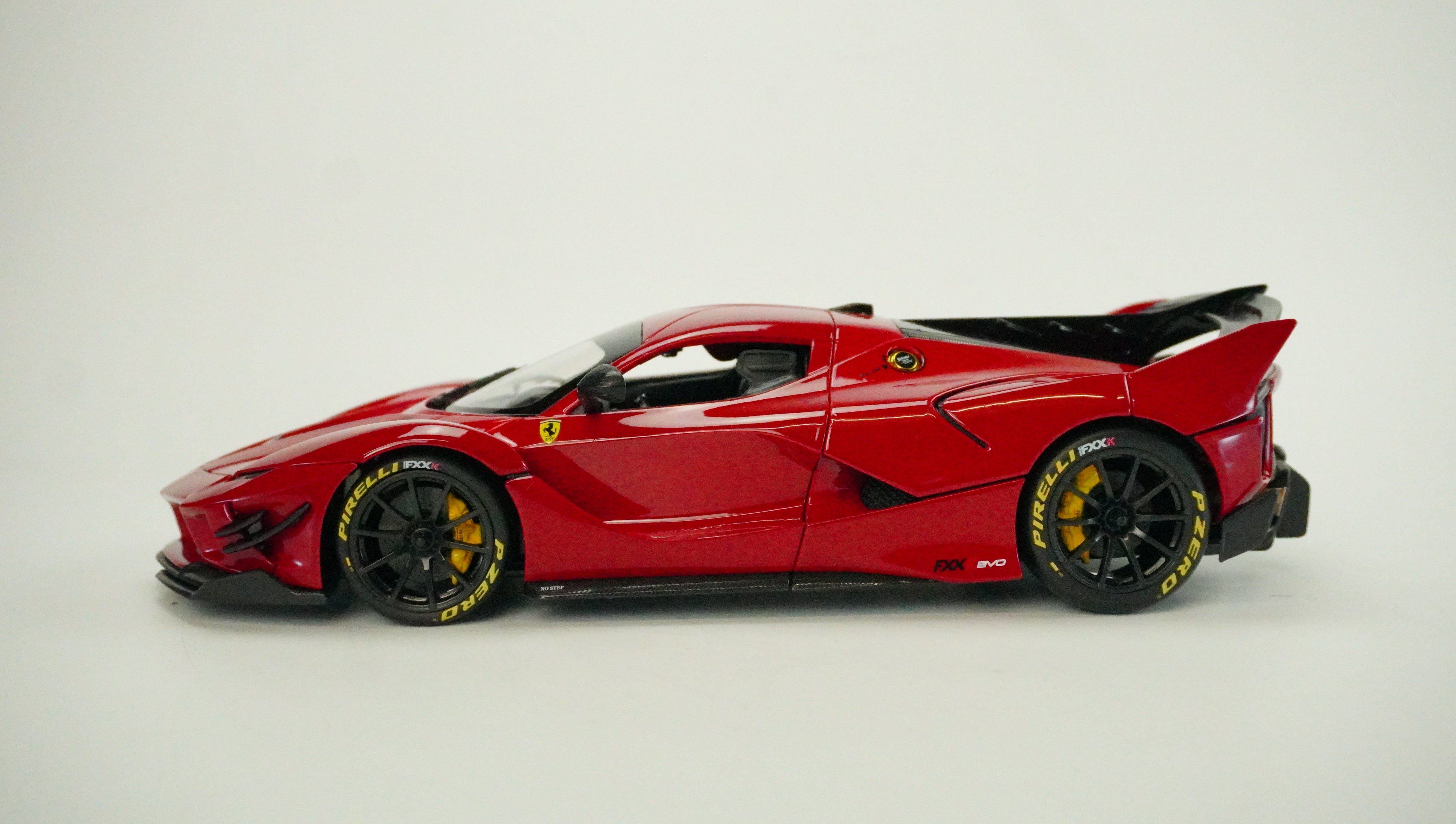 Ferrari FXX-K Evo 2025 1:18