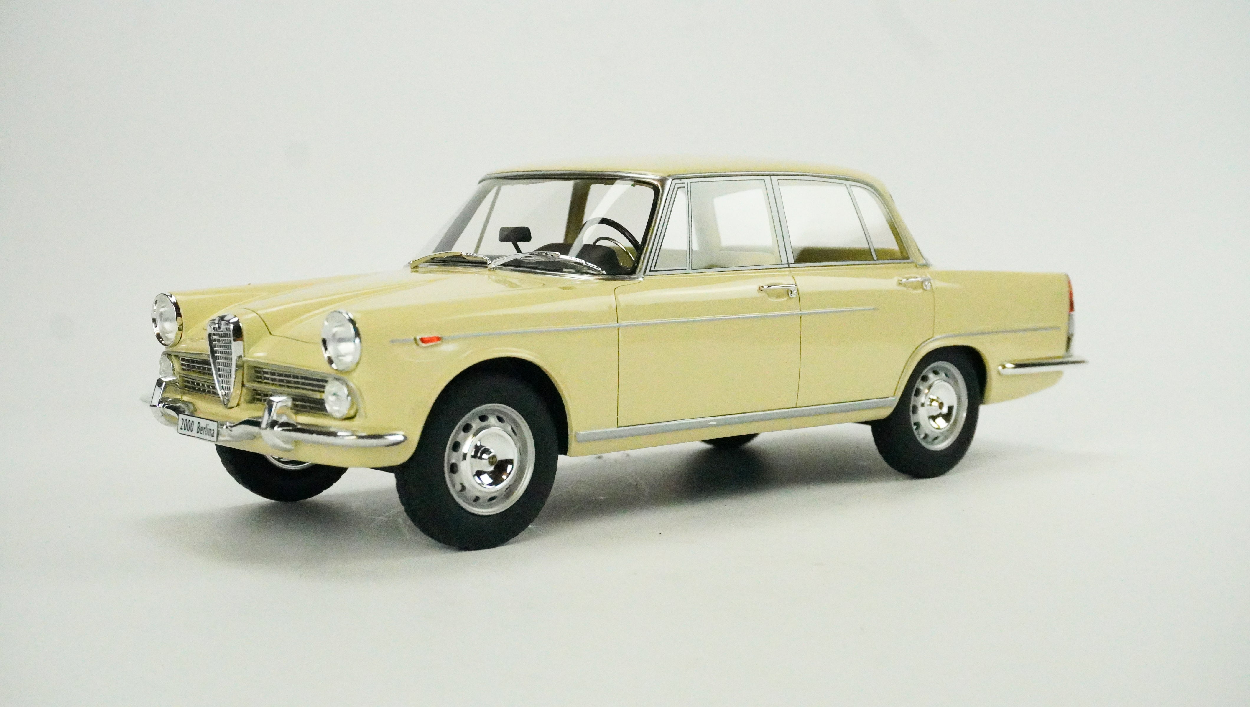 Alfa Romeo 2000 Limited 1958 1:18