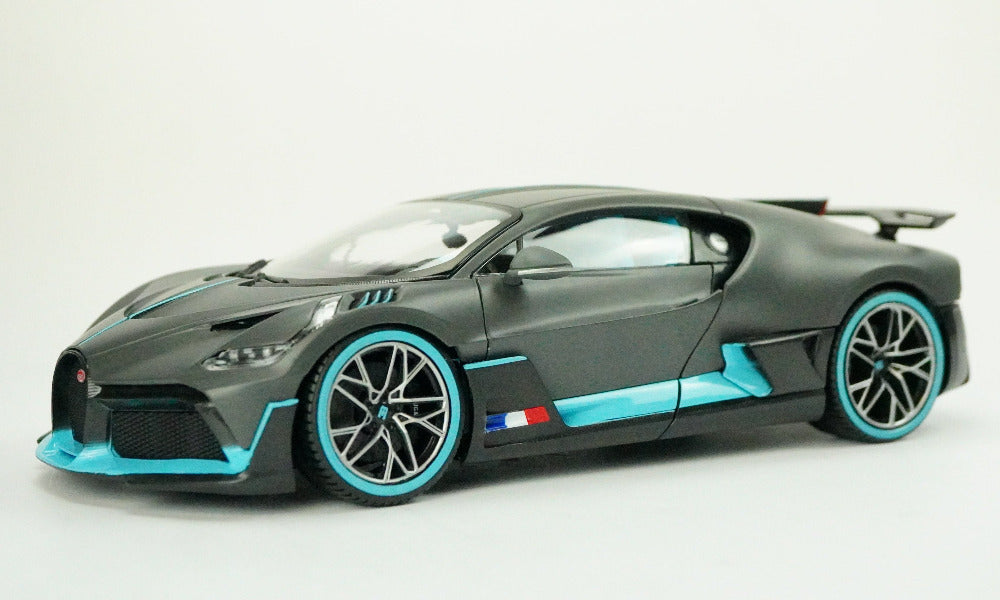 Bugatti Divo 2025 1:18 Samler