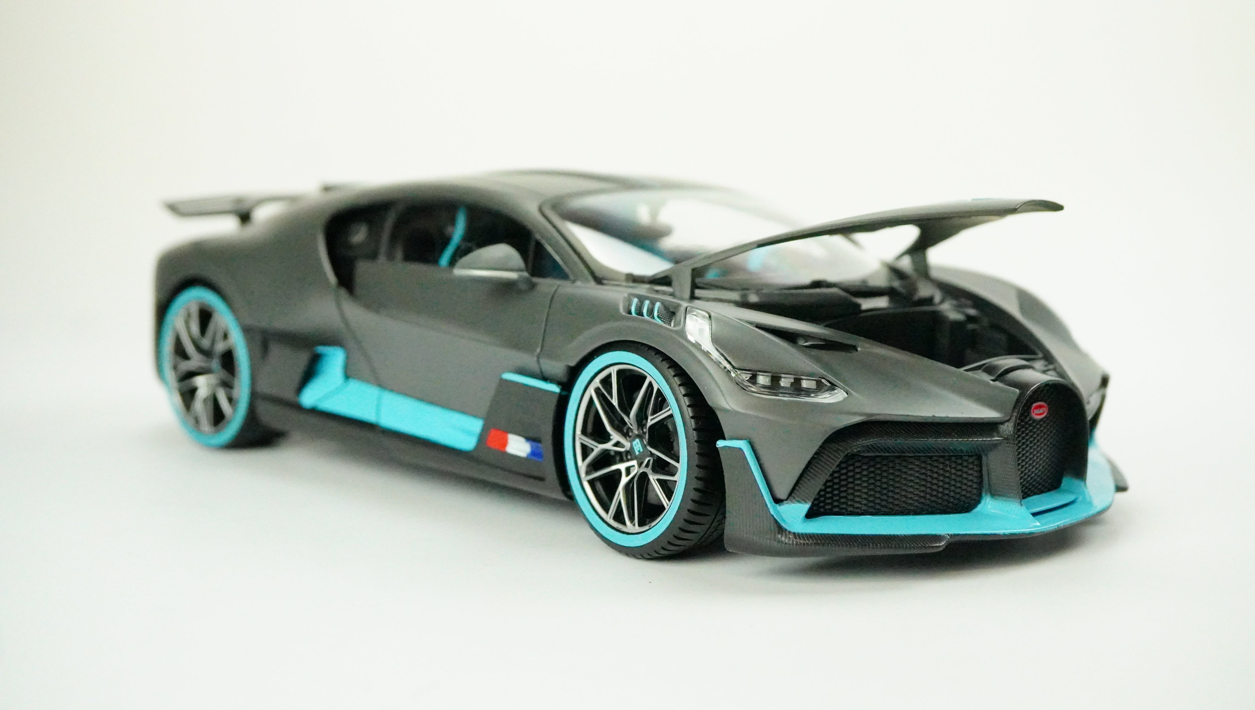 Bugatti Divo 2025 1:18