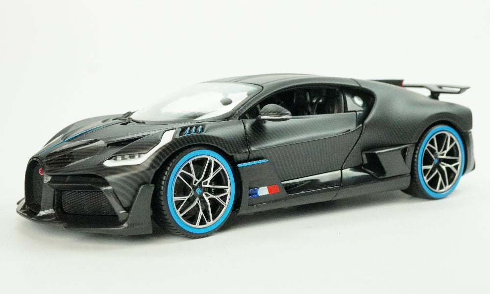 50 Anniversary Carbon 2018 1:18