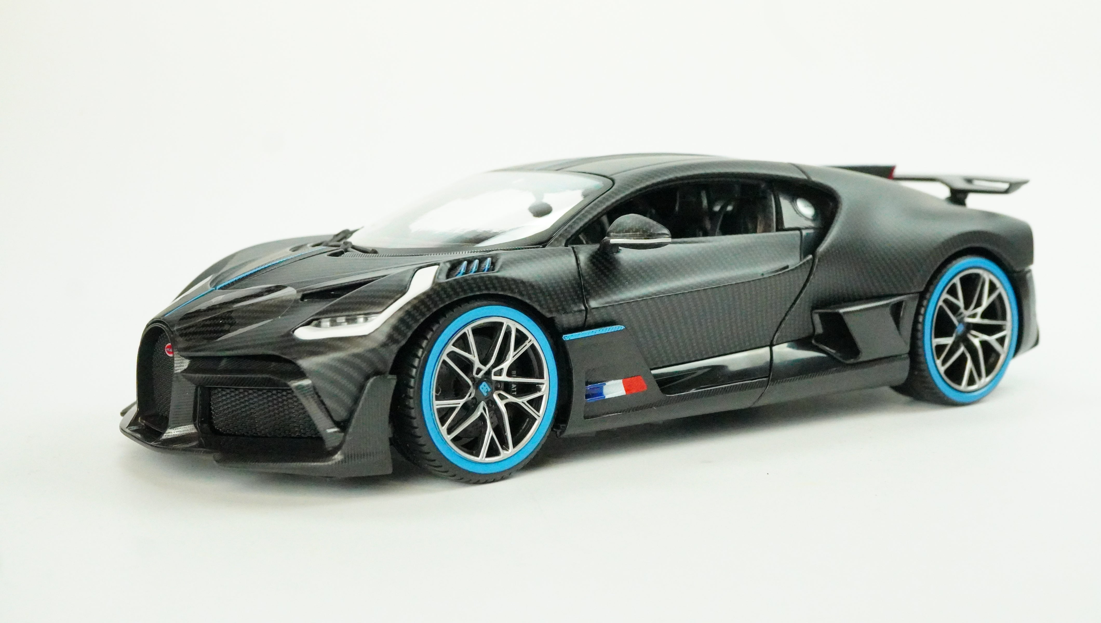 Bugatti Divo "50 Anniversary" Carbon 2018 1:18