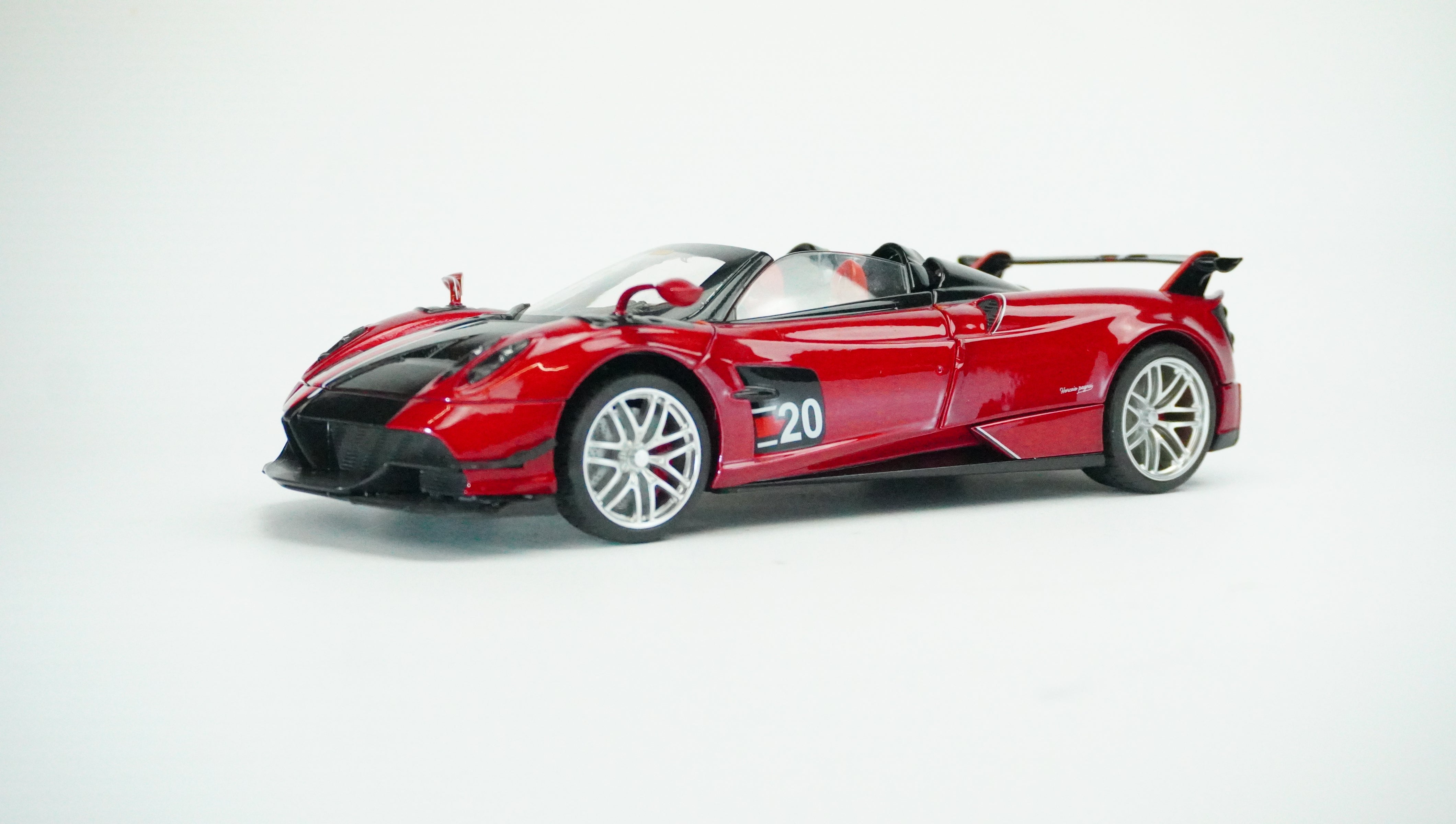 Pagani Huayra BC Roadster (without box) 1:18