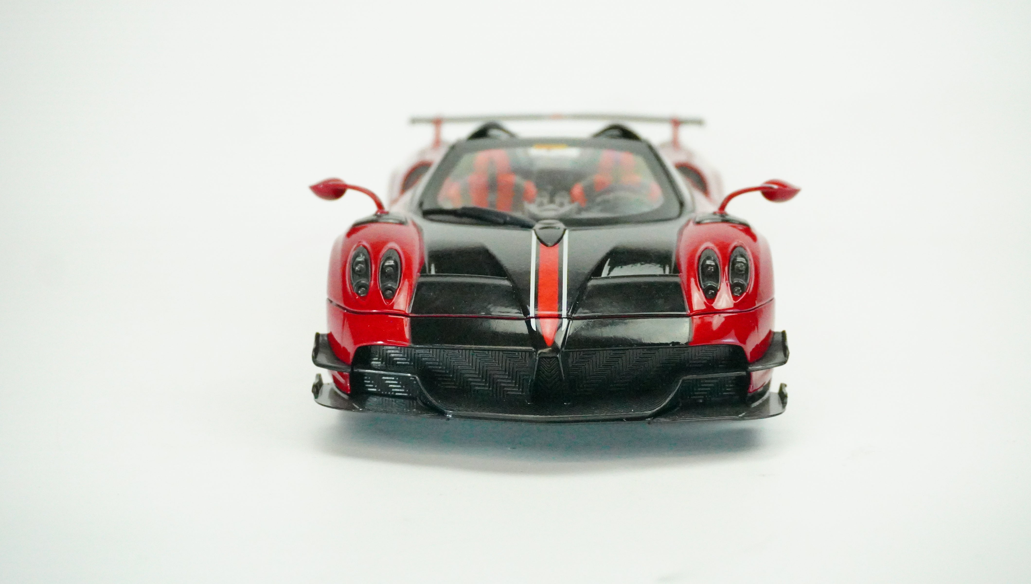 Pagani Huayra BC Roadster (without box) 1:18