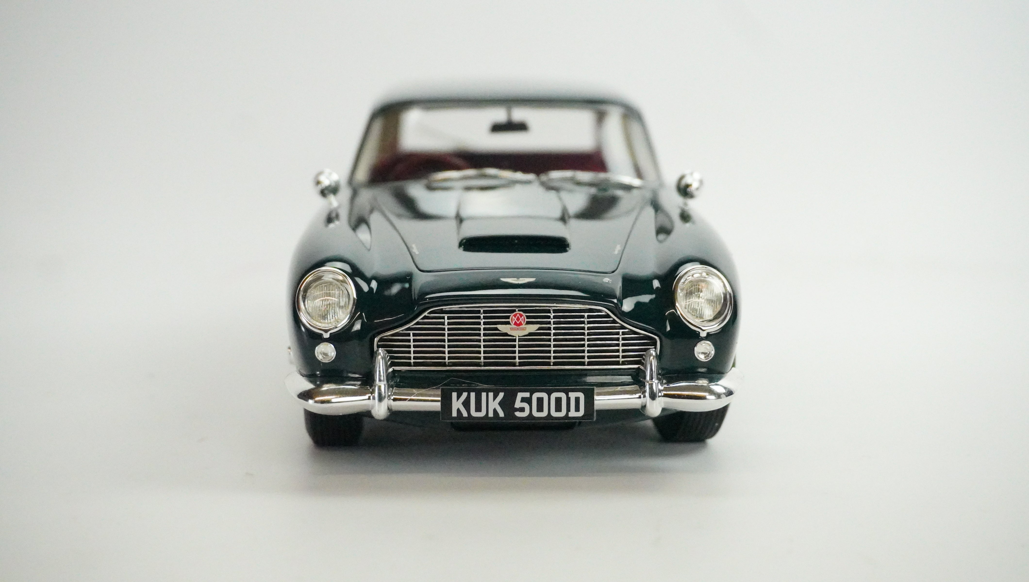 Aston Martin DB5 Shooting Brake 1964 1:18