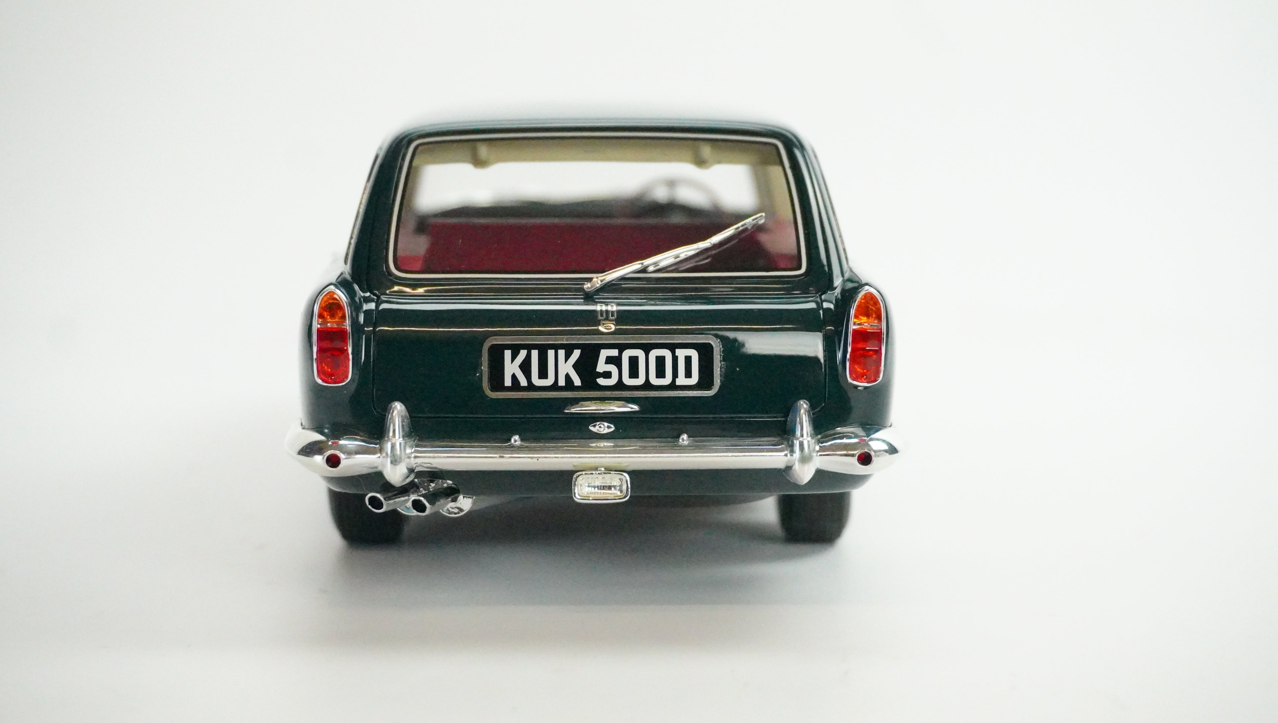 Aston Martin DB5 Shooting Brake 1964 1:18