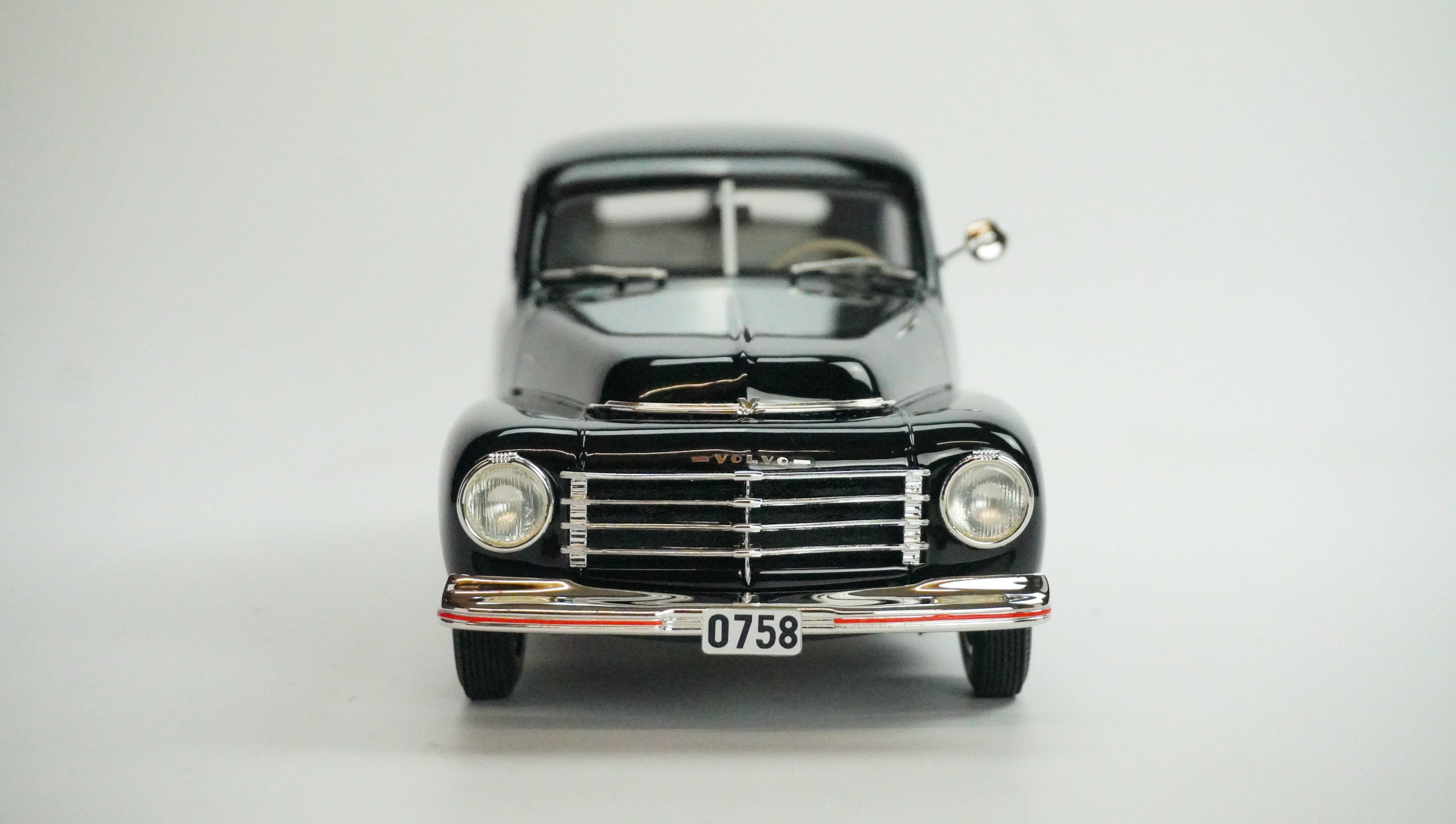 Volvo PV4444 Rarität 1947 1:18