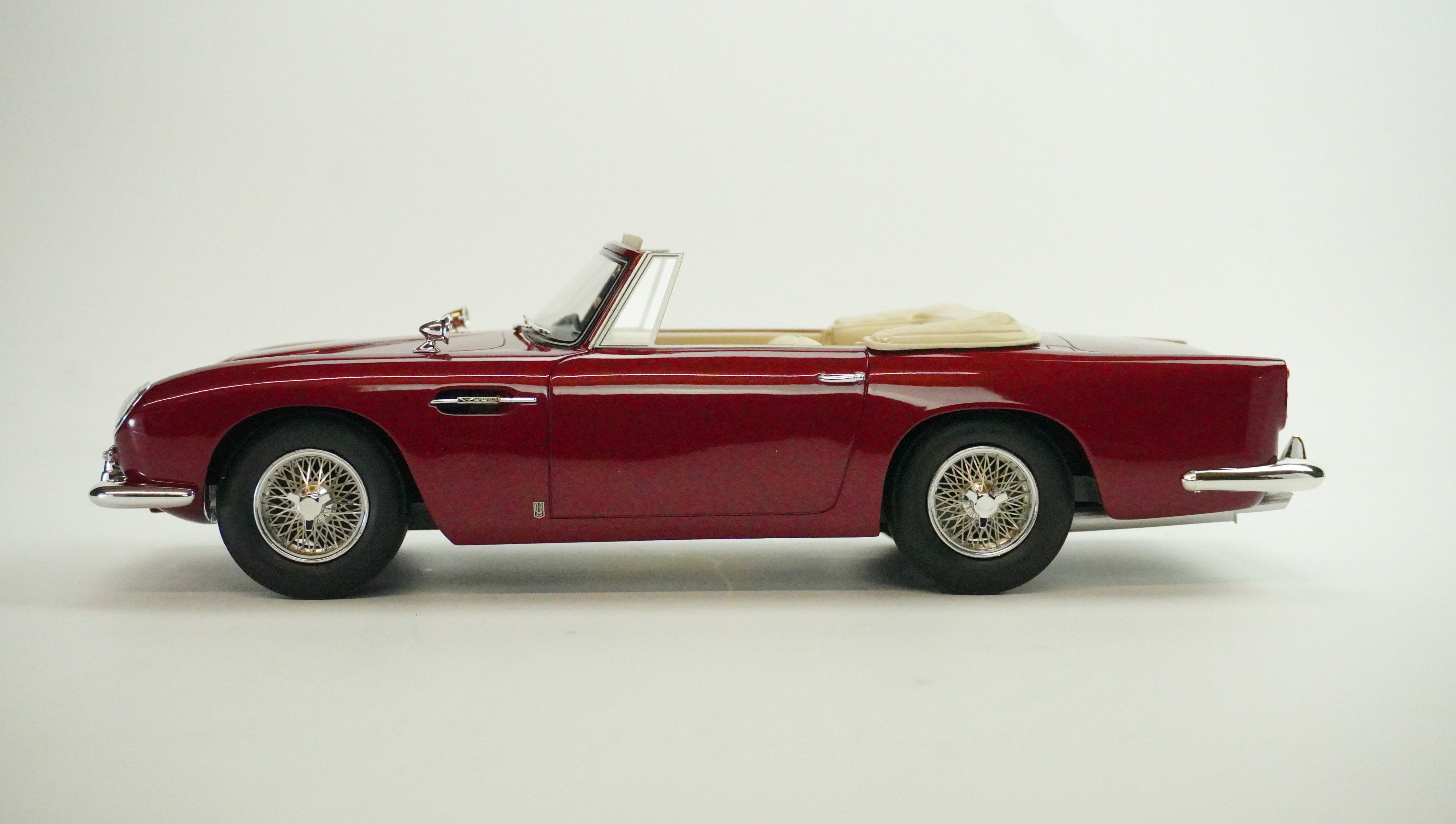 Aston Martin DB5 DHC Convertible 1964 1:18