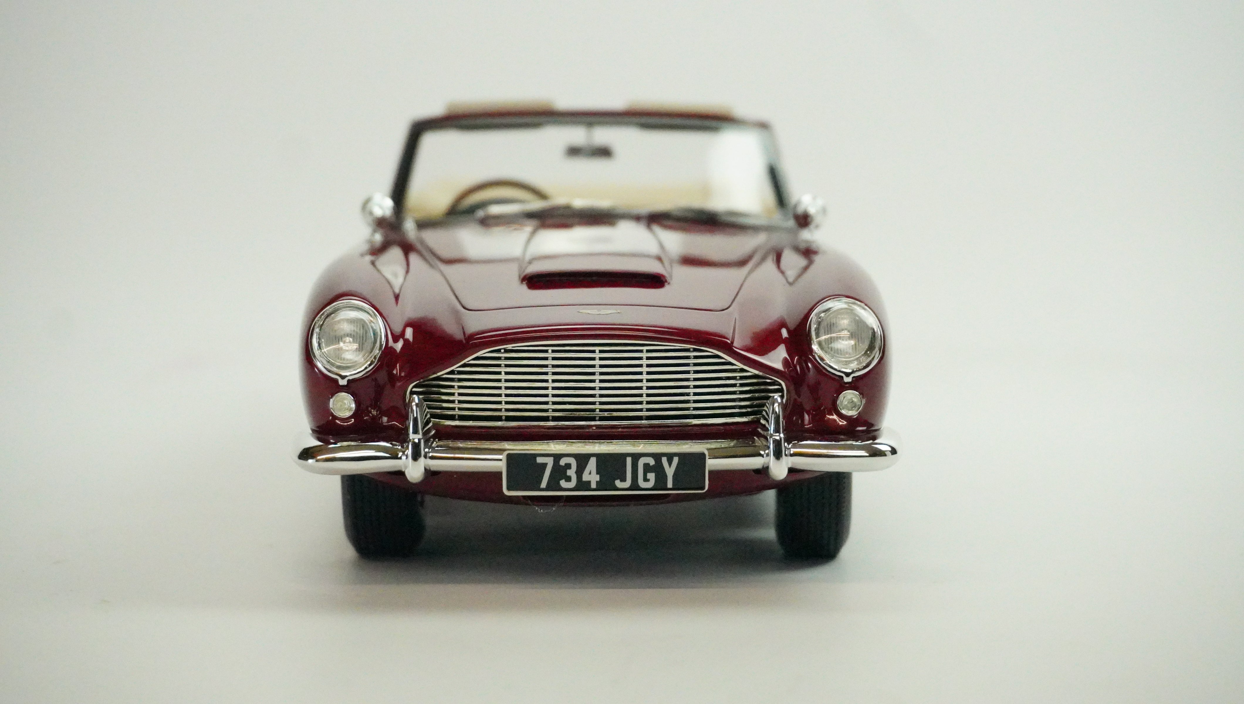 Aston Martin DB5 DHC Convertible 1964 1:18