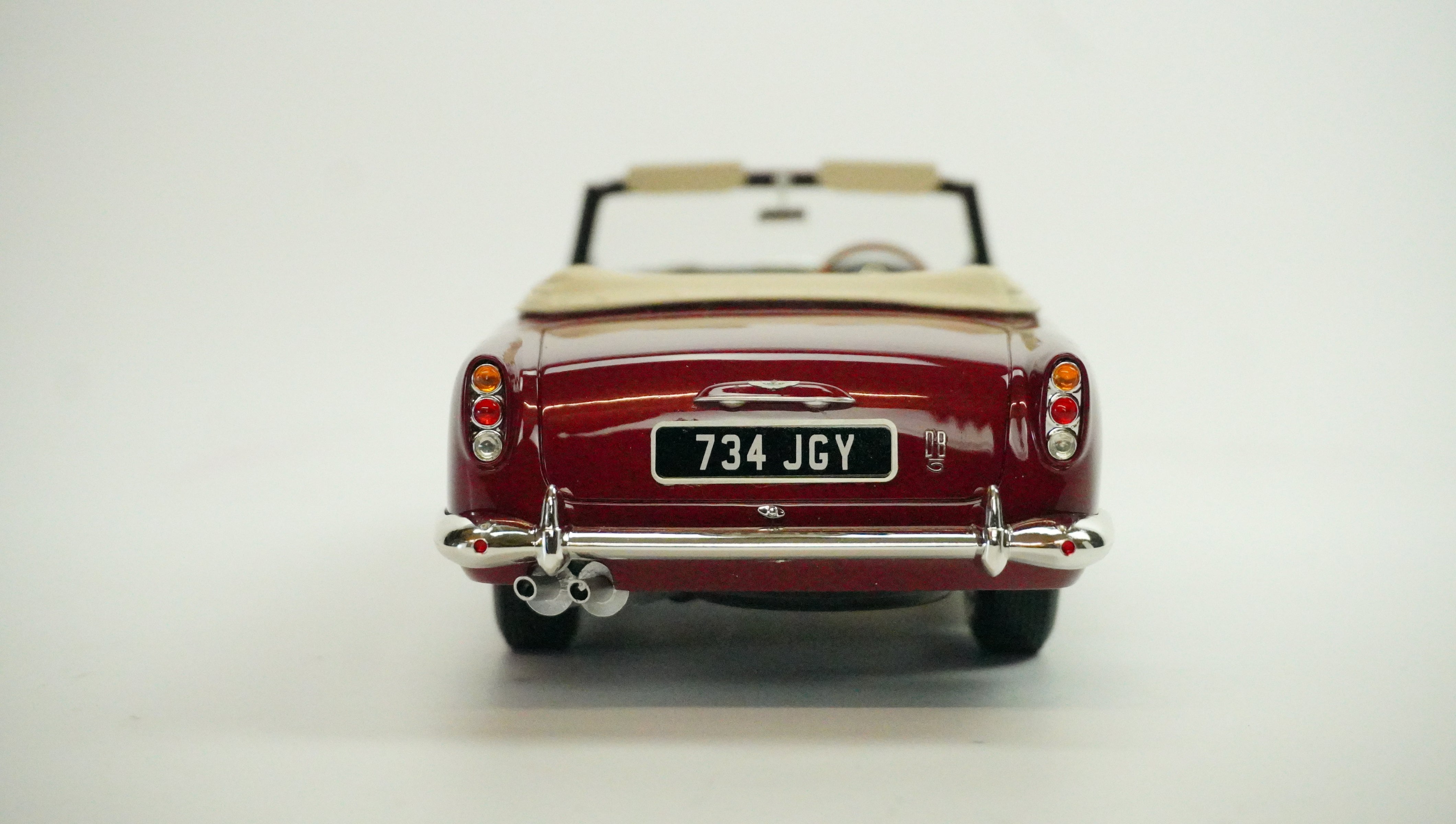 Aston Martin DB5 DHC Convertible 1964 1:18