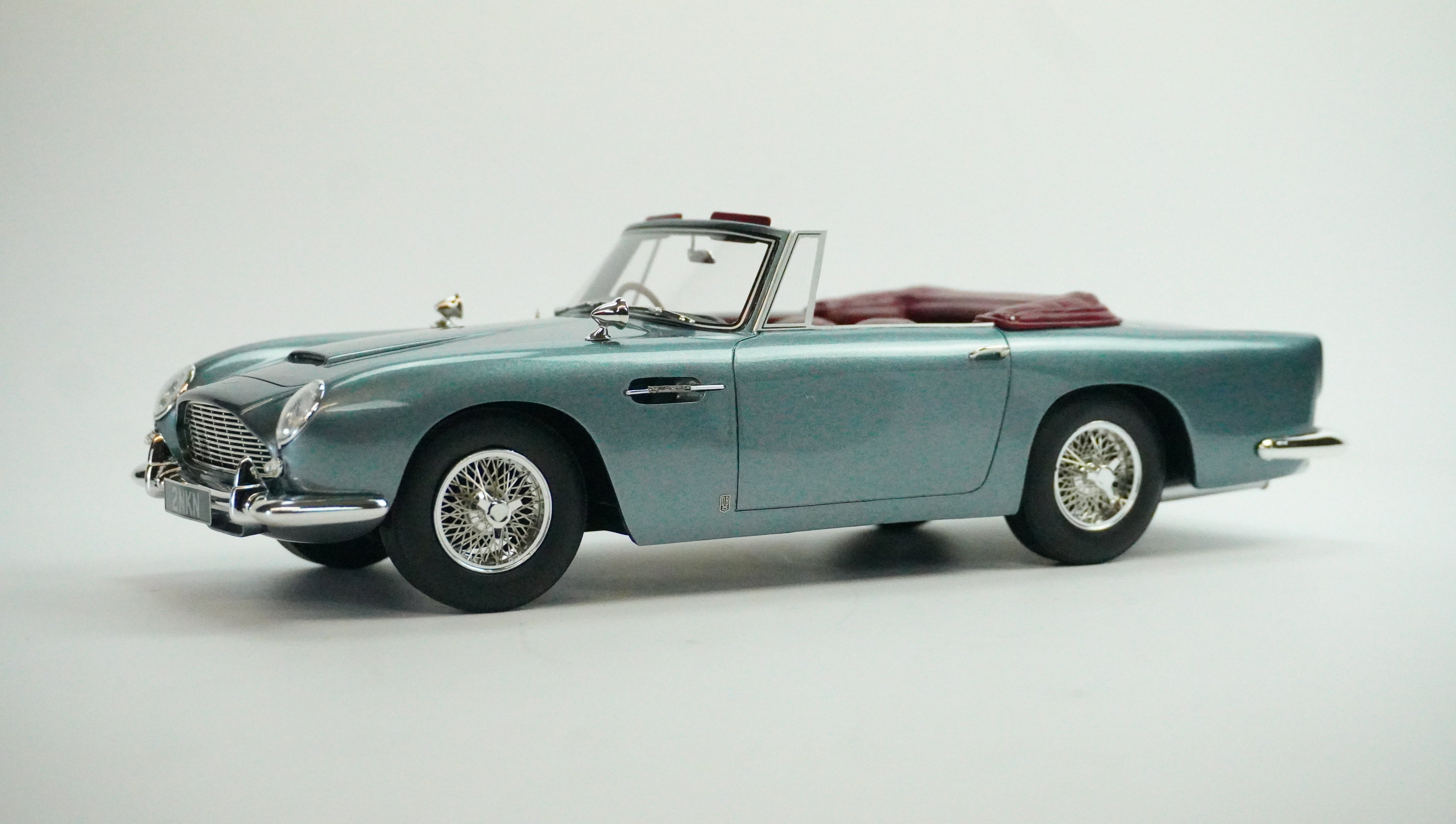 Aston Martin DB5 DHC Convertible 1964 1:18