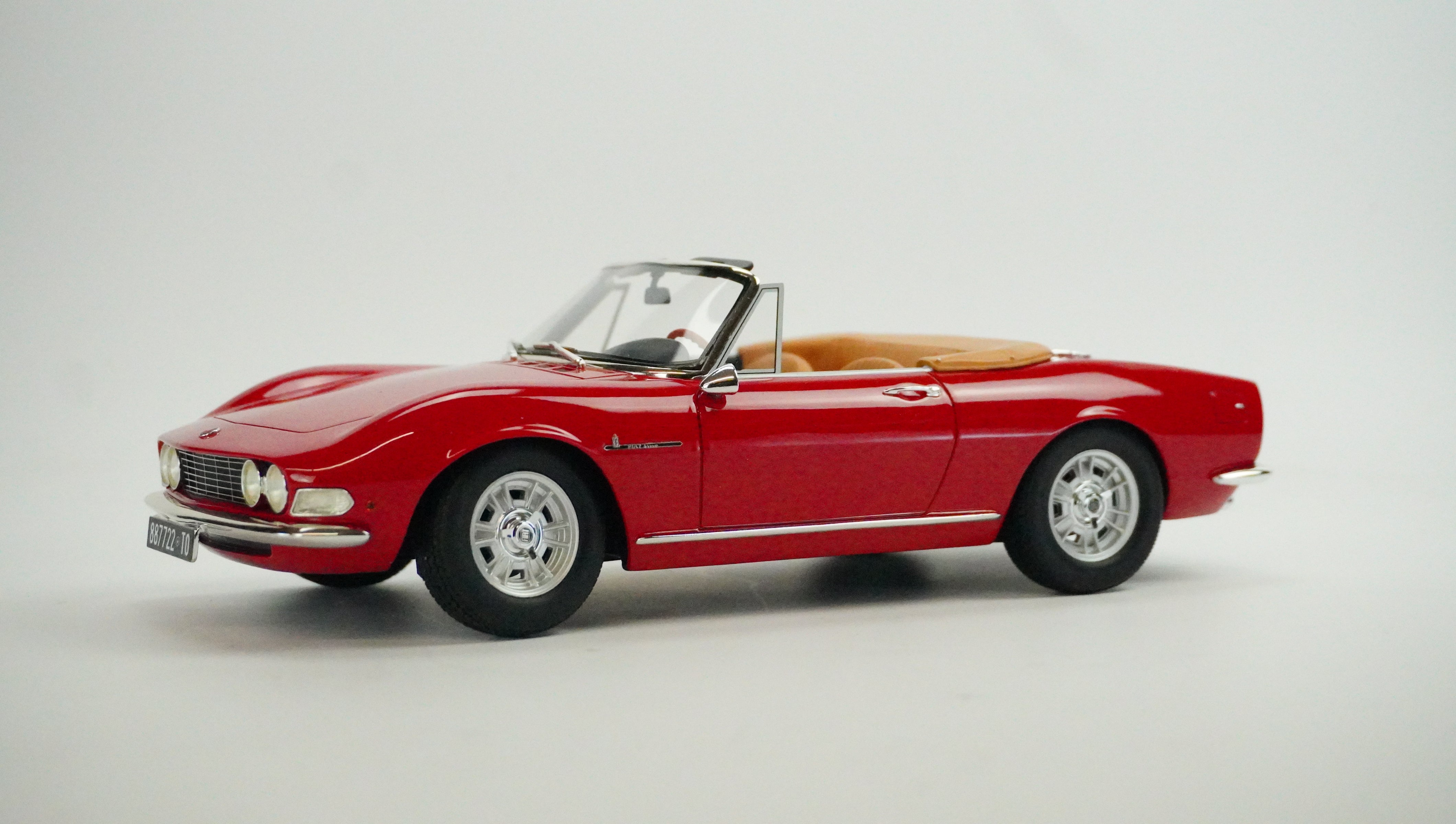 Fiat Dino Spider 1966 1:18