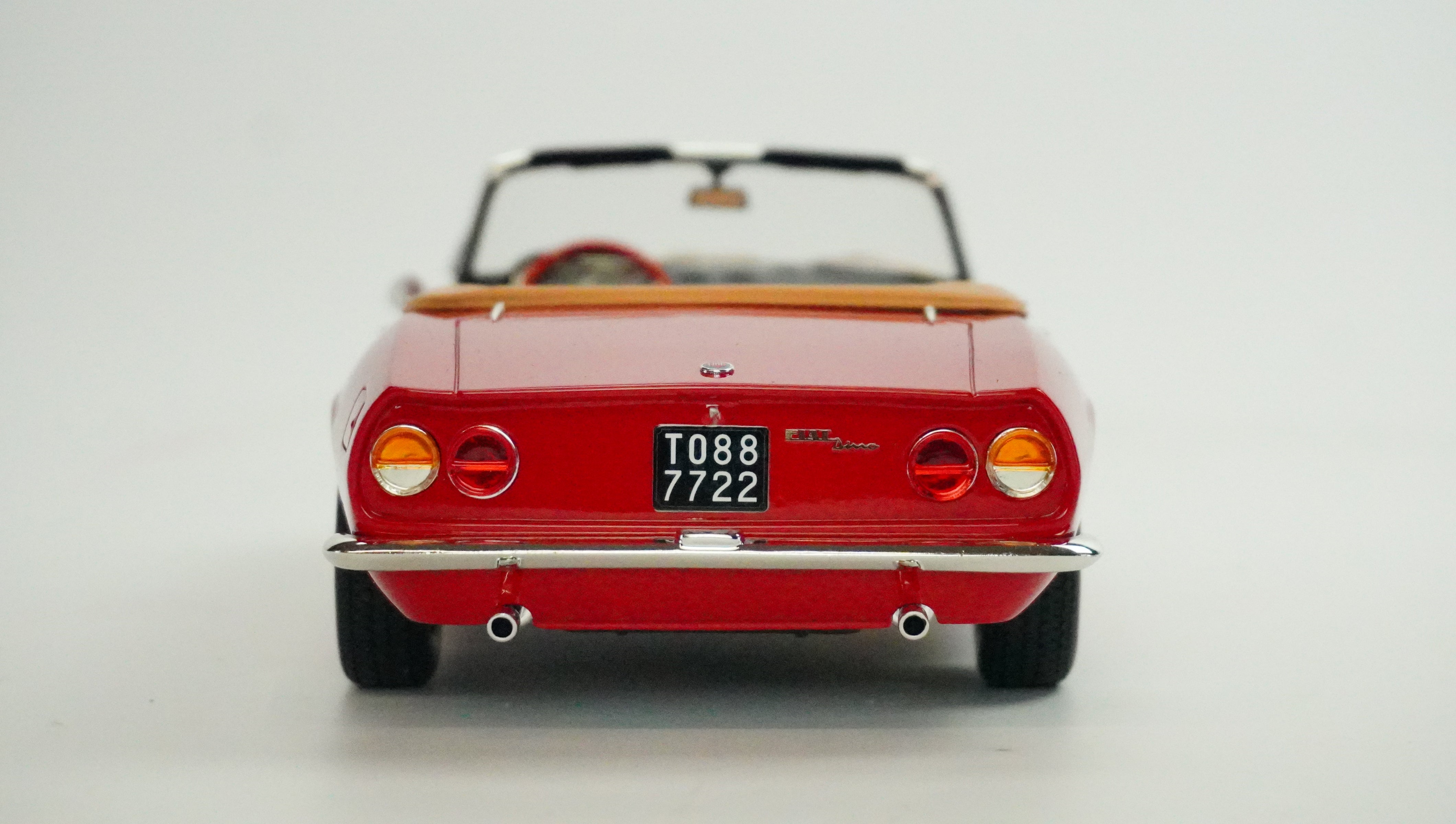 Fiat Dino Spider 1966 1:18
