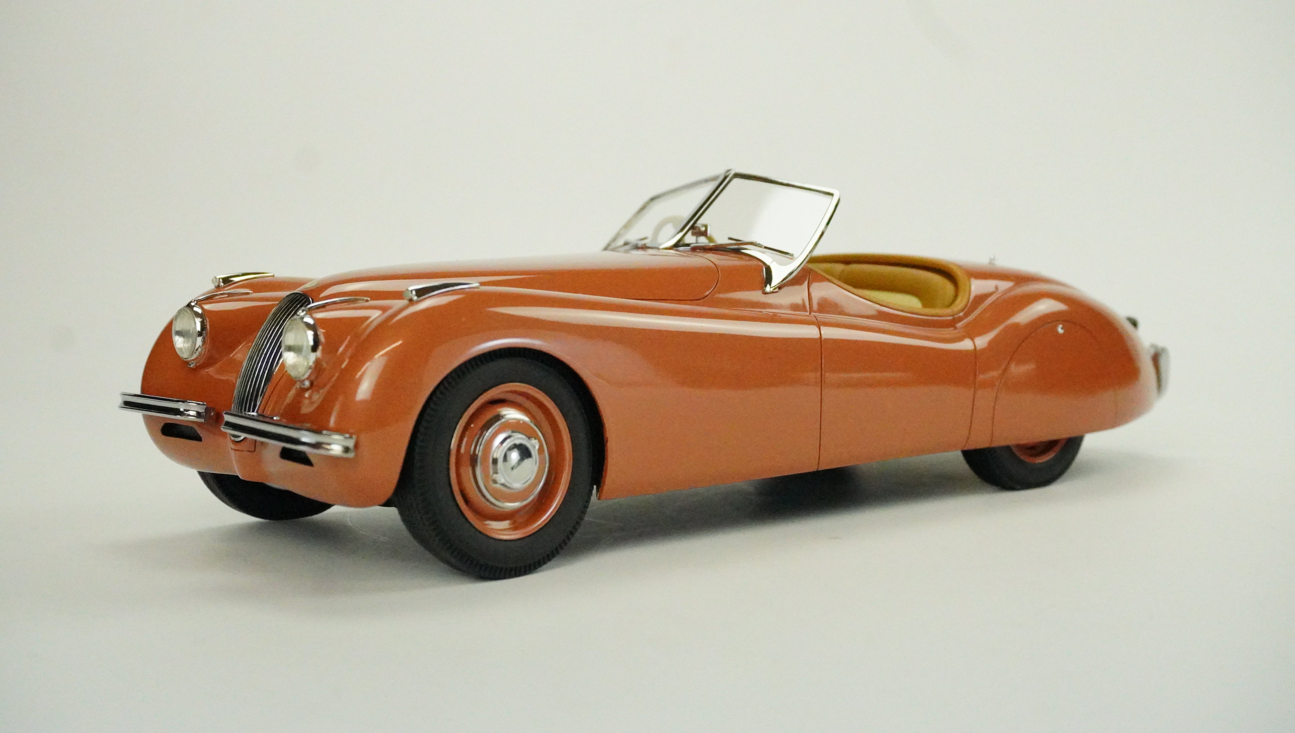 Jaguar XK 120 OTS 1:18