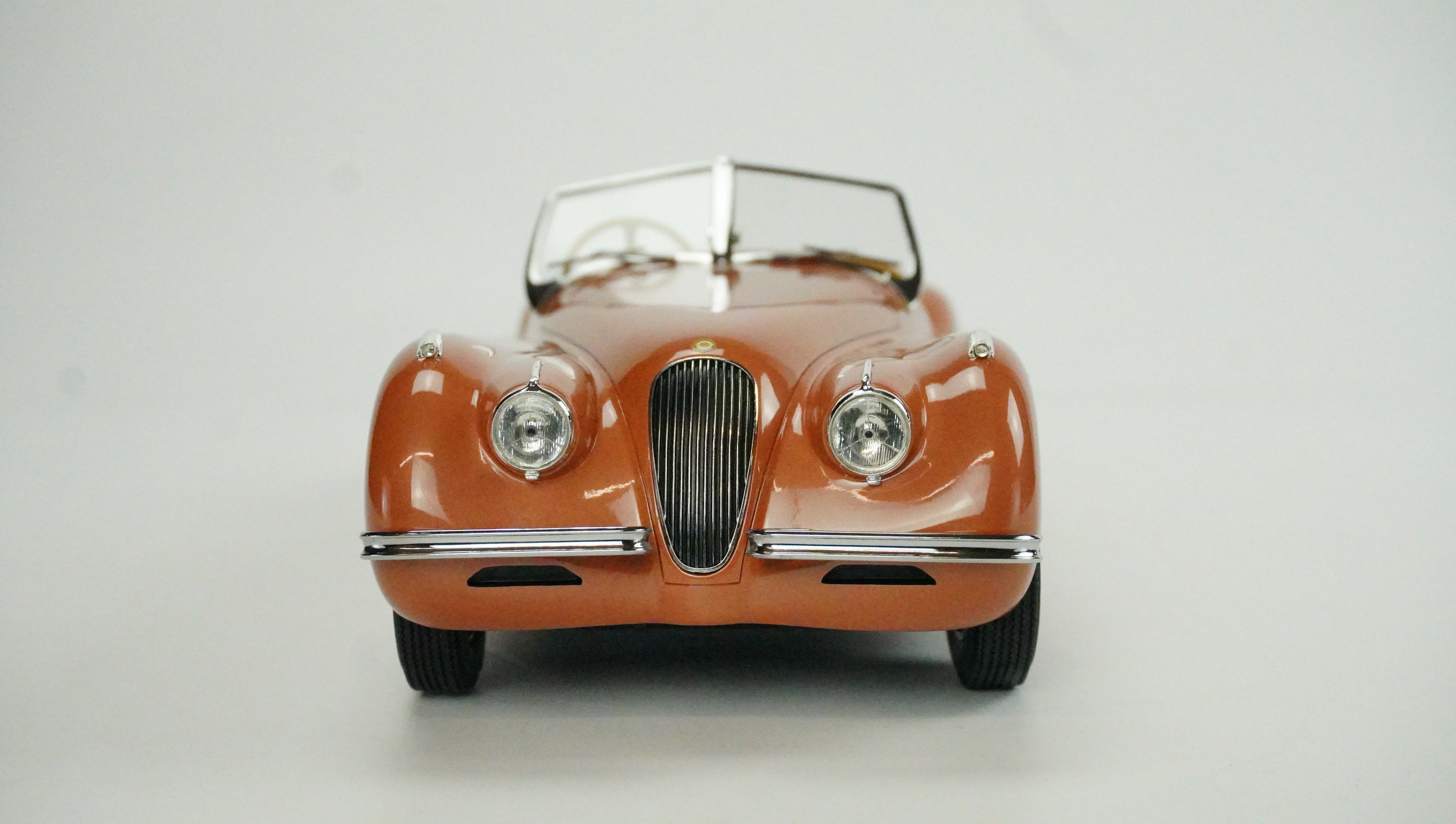 Jaguar XK 120 OTS 1:18