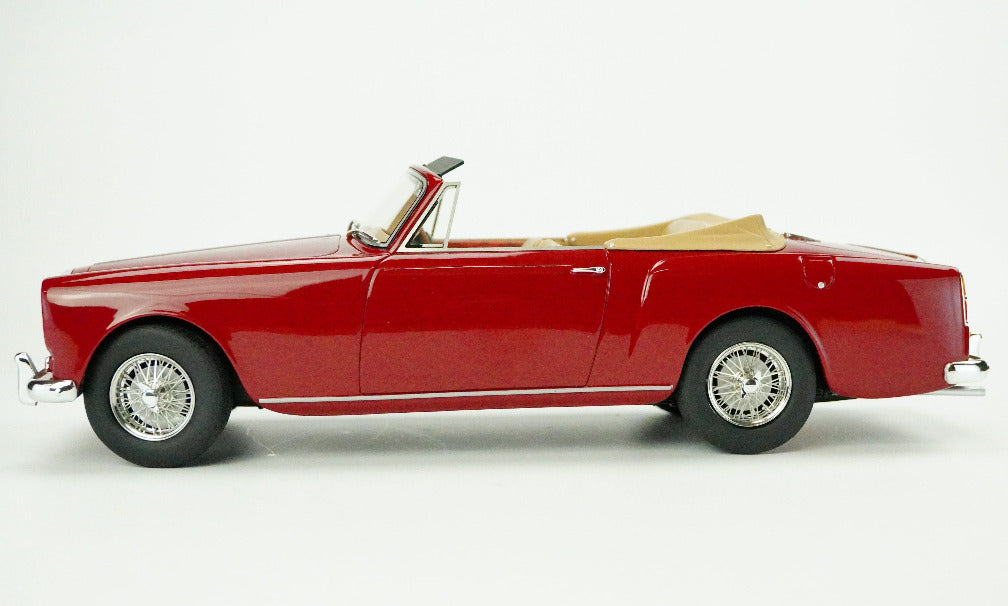 Sammler Automodelle New 1:18 Weltweit