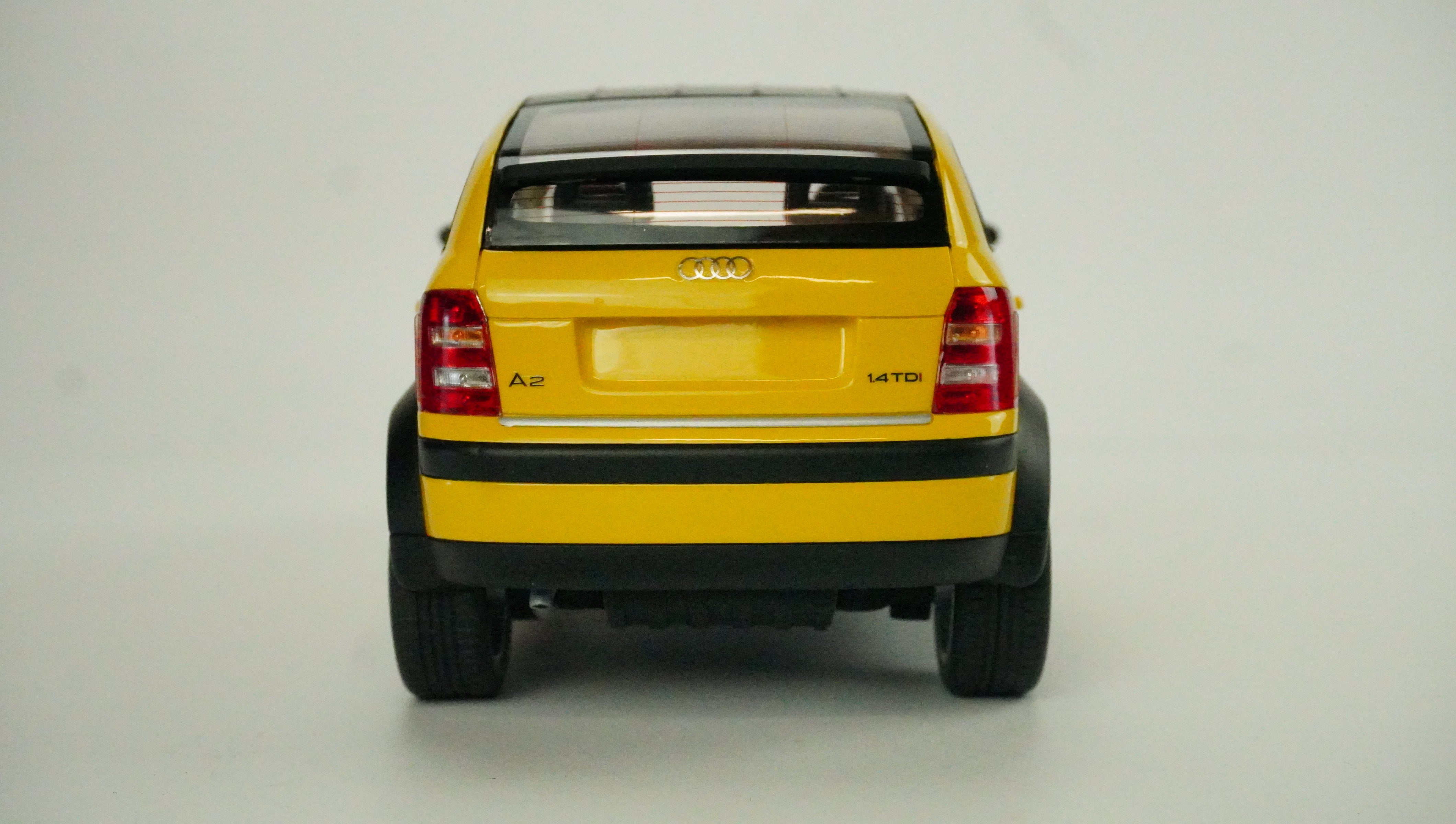 Audi A2 1:18