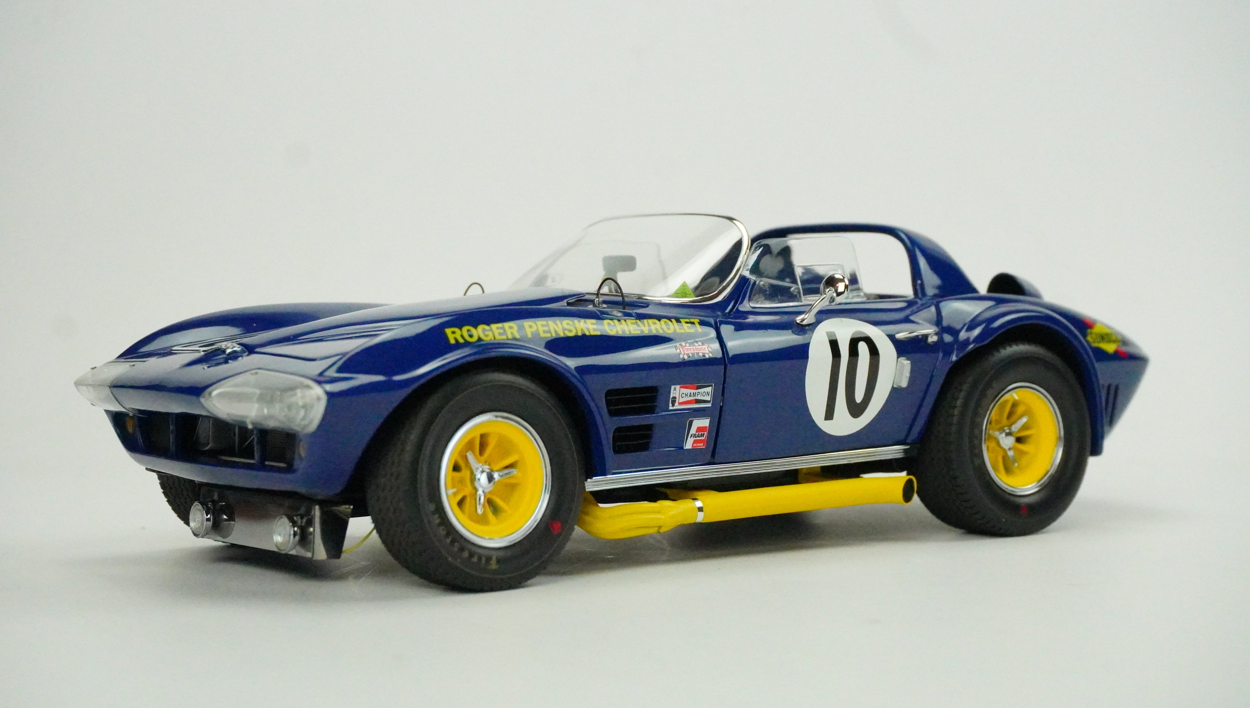 Chevrolet Corvette Grand Sport Roadster Nr.10 1966 Rarität 1:18