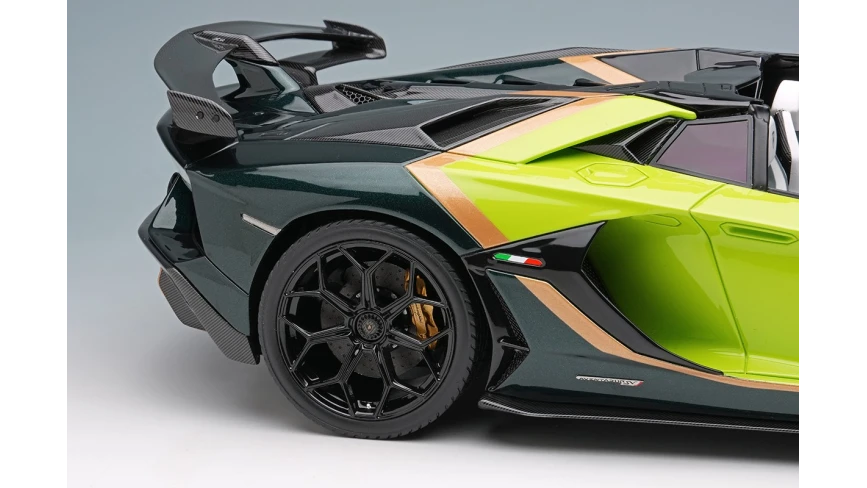 Lamborghini Aventador SVJ Roadster Limited (incl. Showcase) 2020 1:18