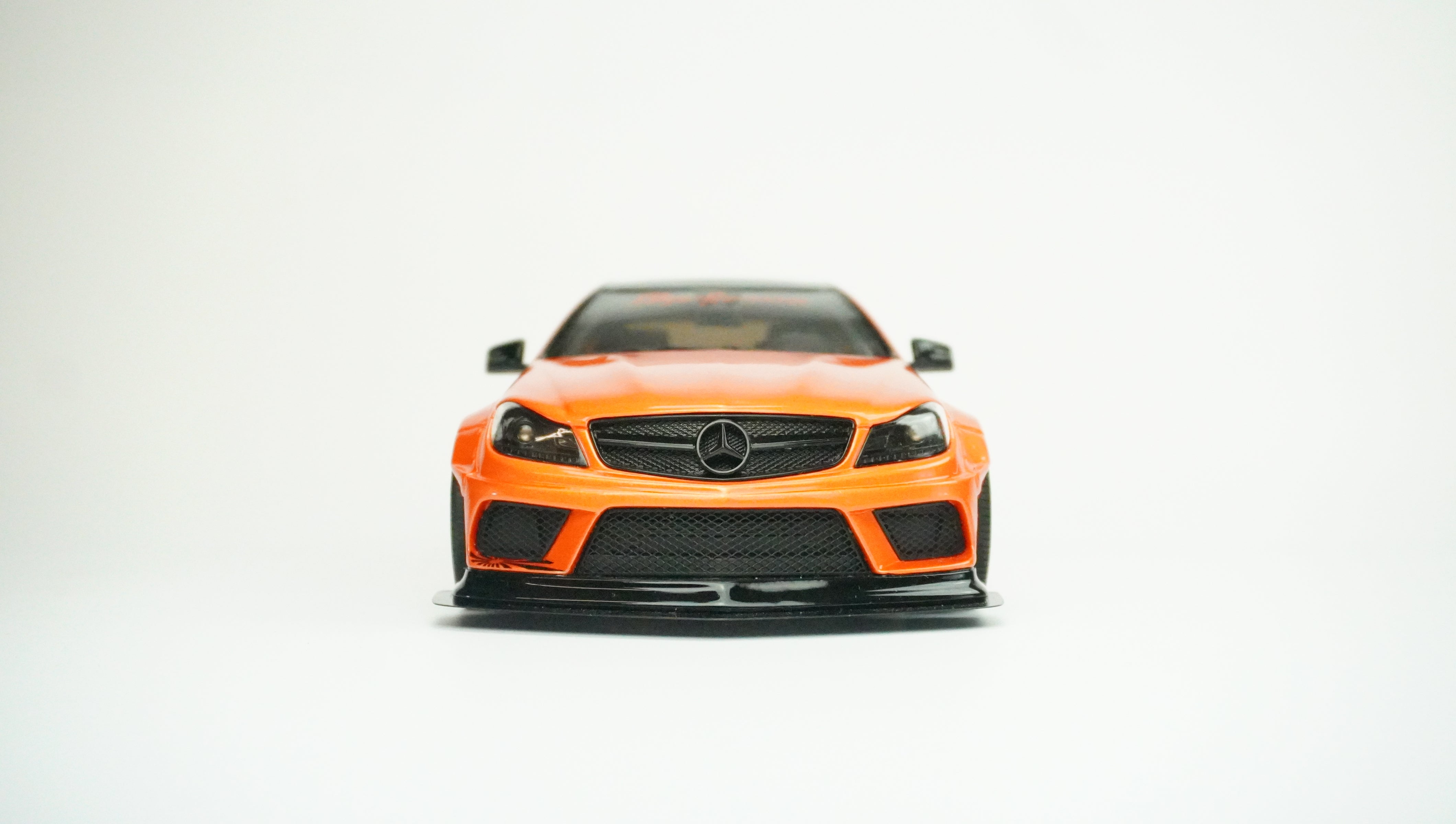 Mercedes-Benz AMG C63 Coupé 1:18