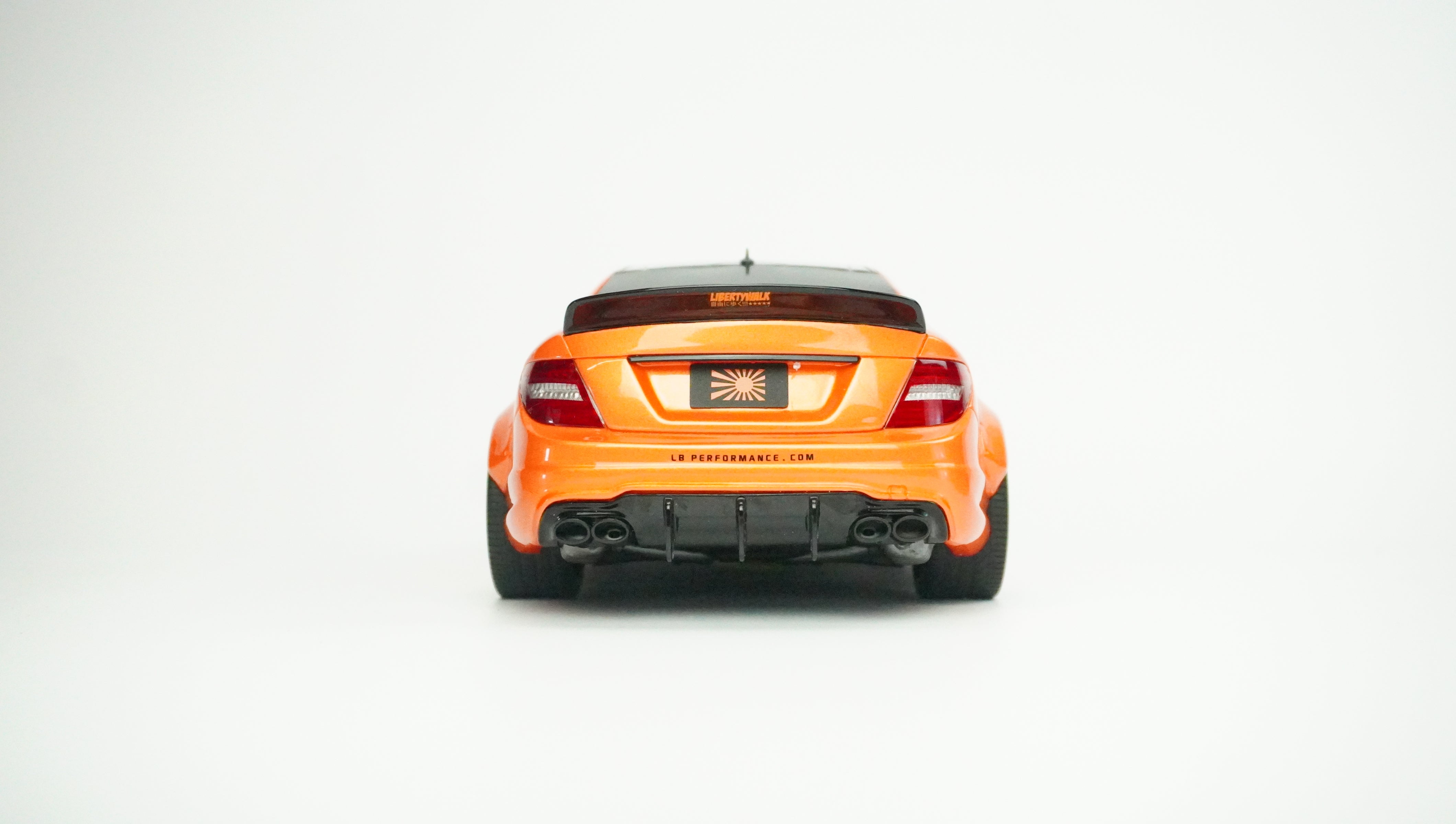 Mercedes-Benz AMG C63 Coupé 1:18