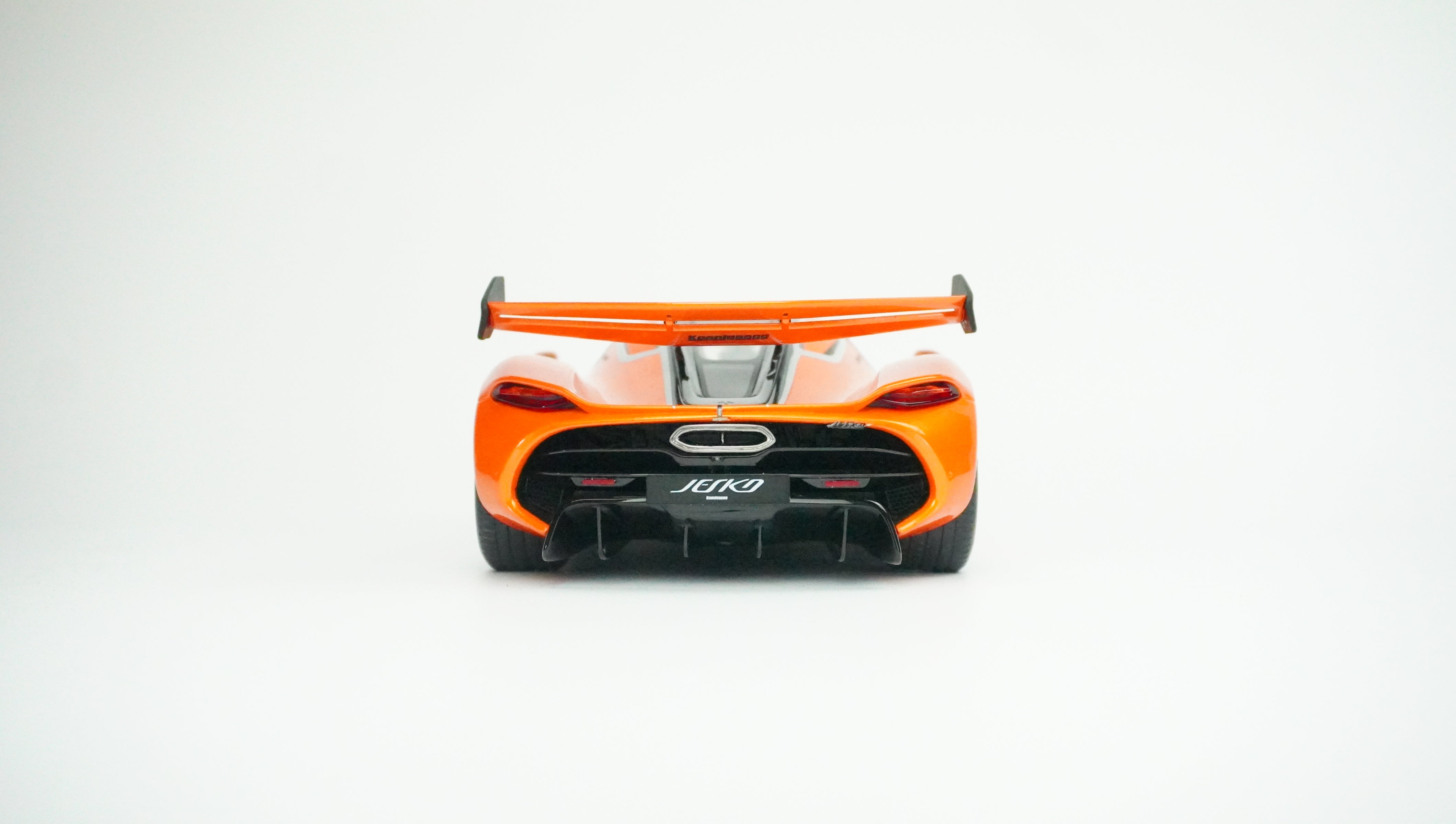 Koenigsegg Jesko Attack GT Spirit Limited 1:18