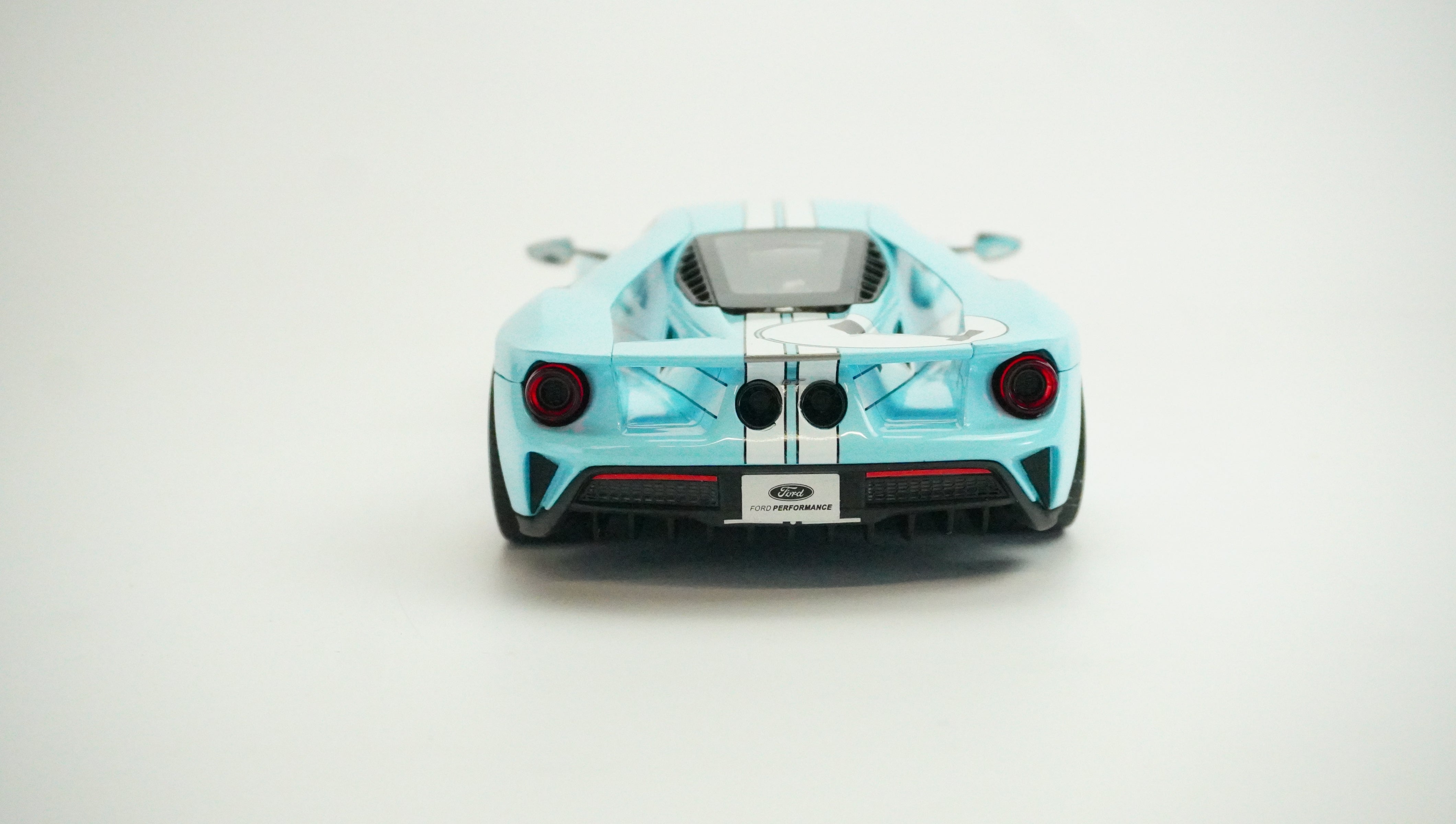 Ford GT Heritage Edition No.1 Gulf Limited 1:18