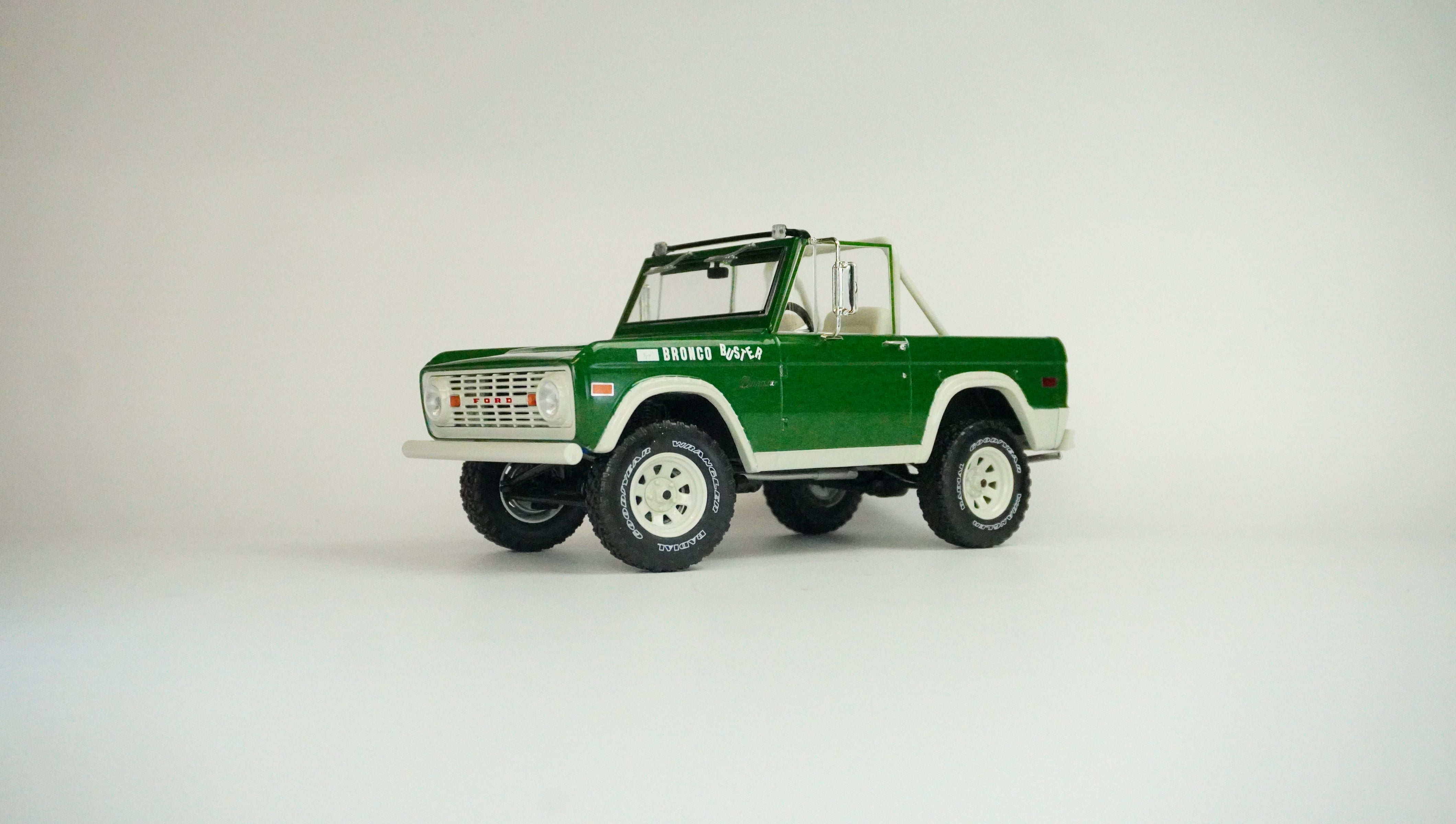 Ford Bronco Buster Limited 1970 1:18