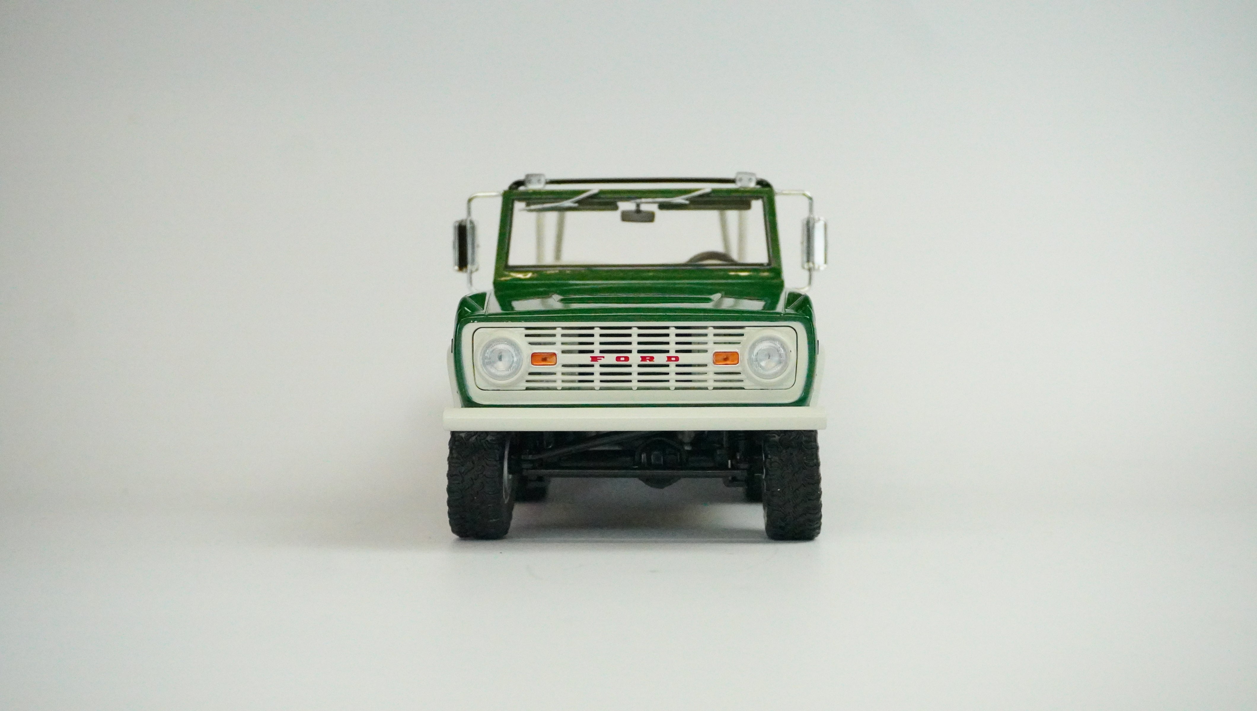 Ford Bronco Buster Limited 1970 1:18