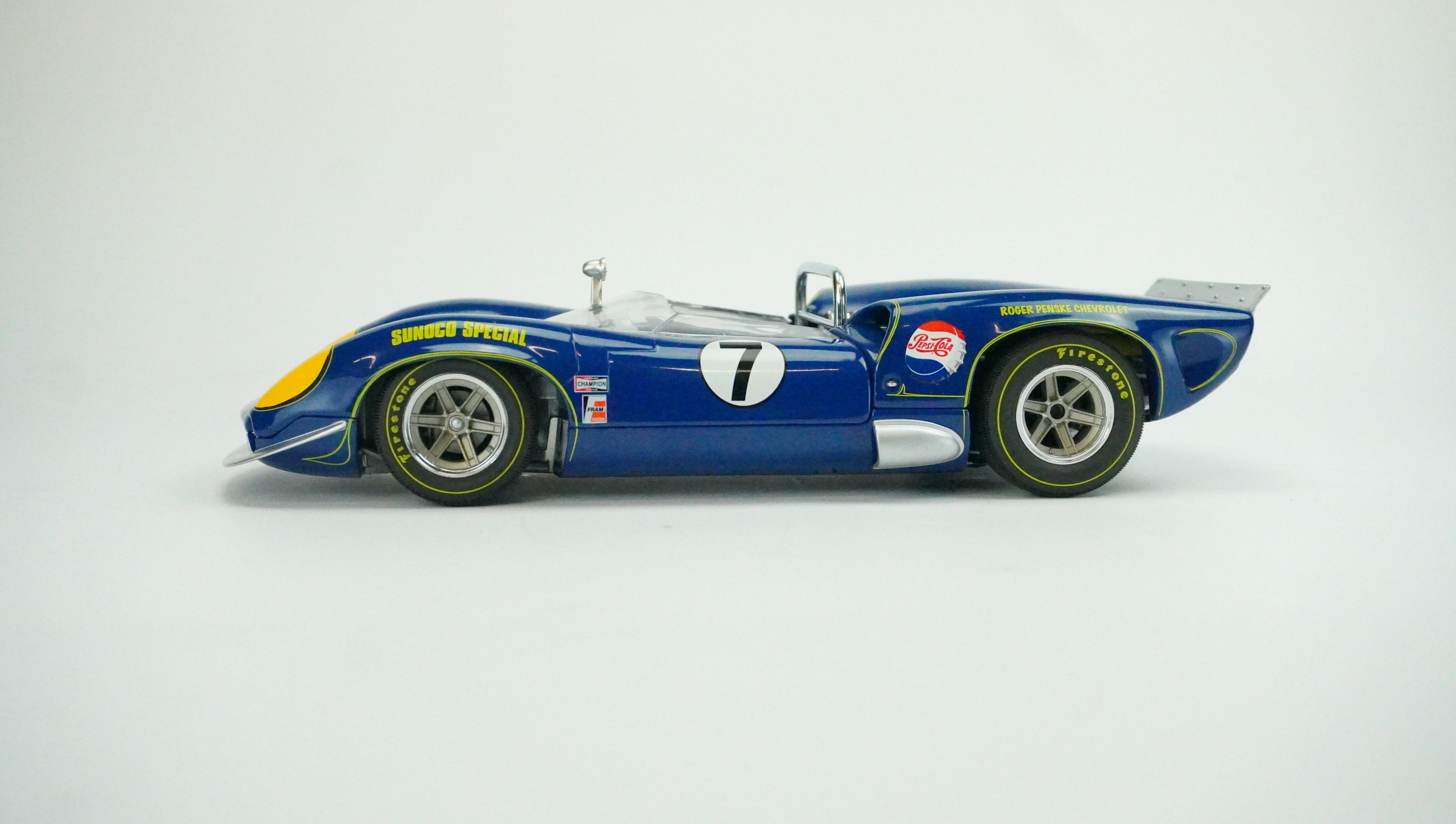 LOLA T70 III Spyder No.7 Limited 1966 1:18