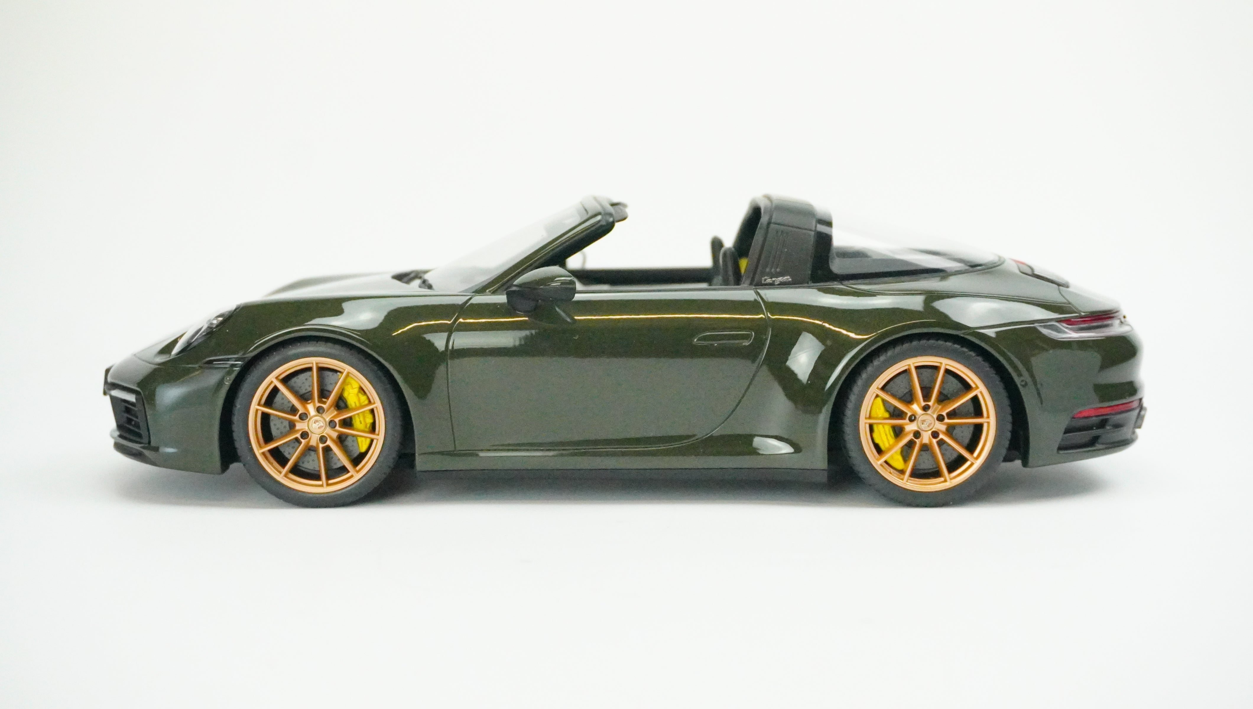 Porsche 992 Targa 45 Limited 1:18