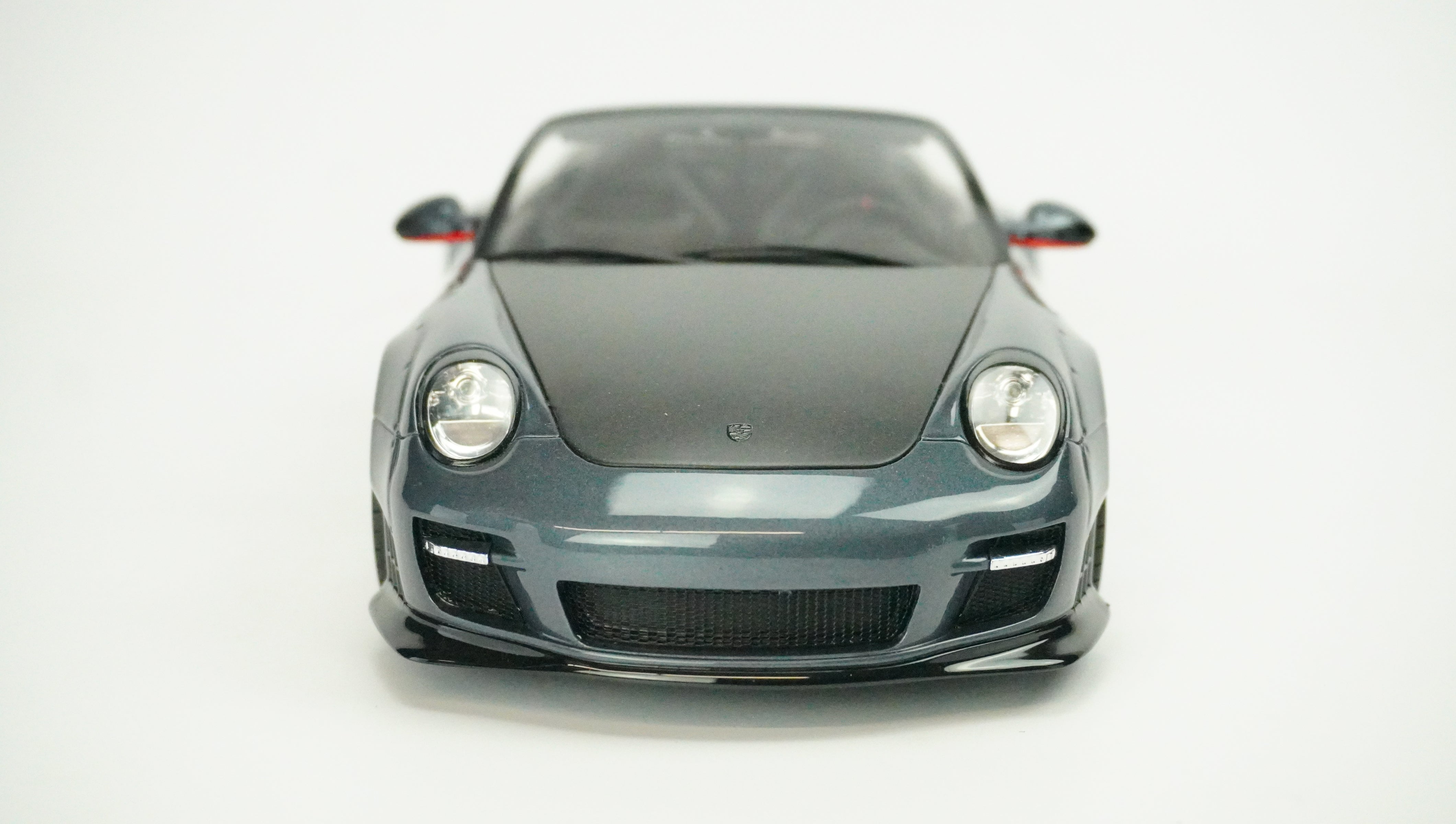 Porsche 911 (997) Cabrio LB-Works 1:18