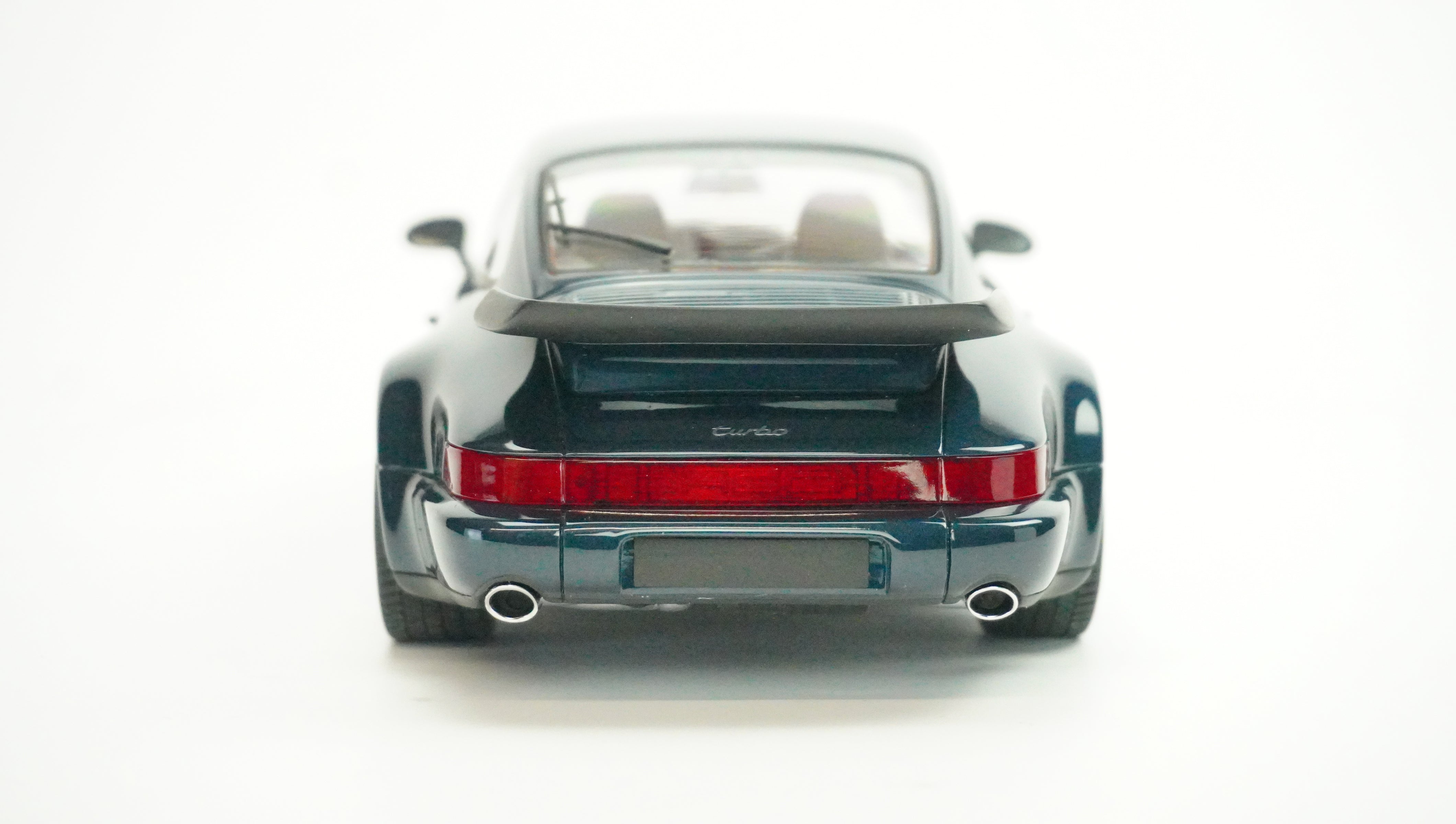 Porsche 964 Turbo 3.3 Limited 1:18