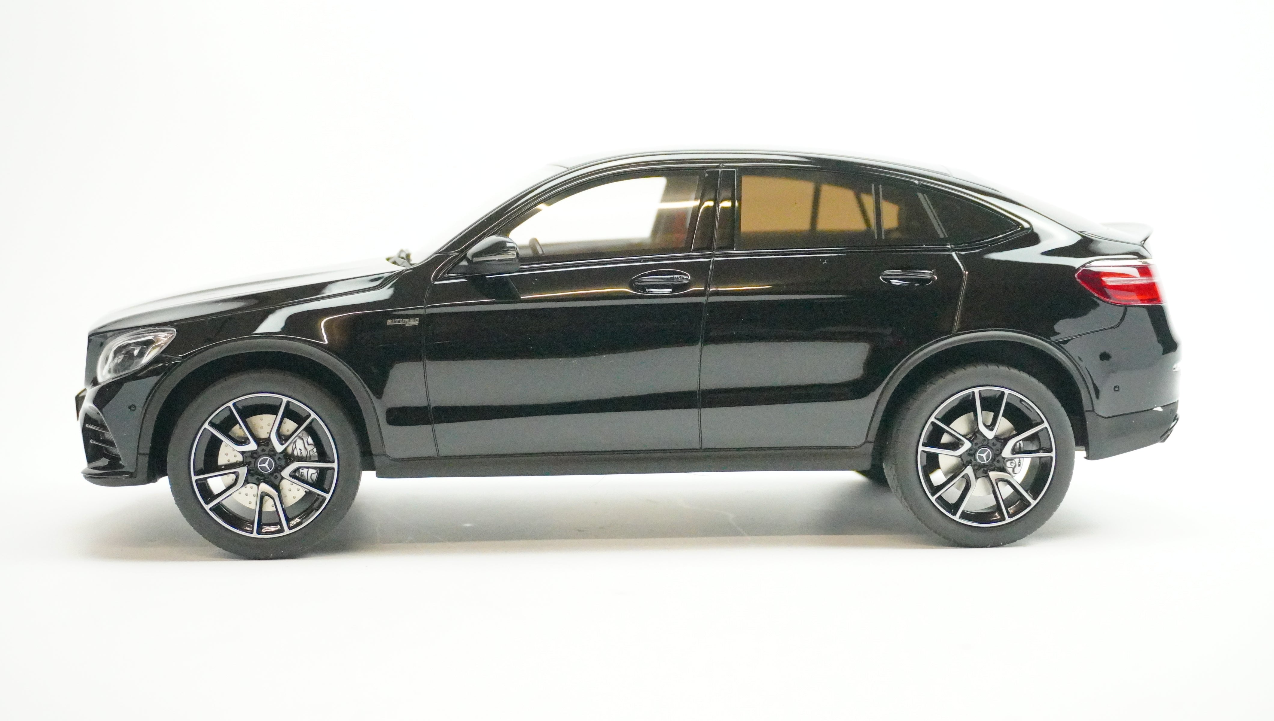 Mercedes Benz GLC 43 Coupé Limited 1:18