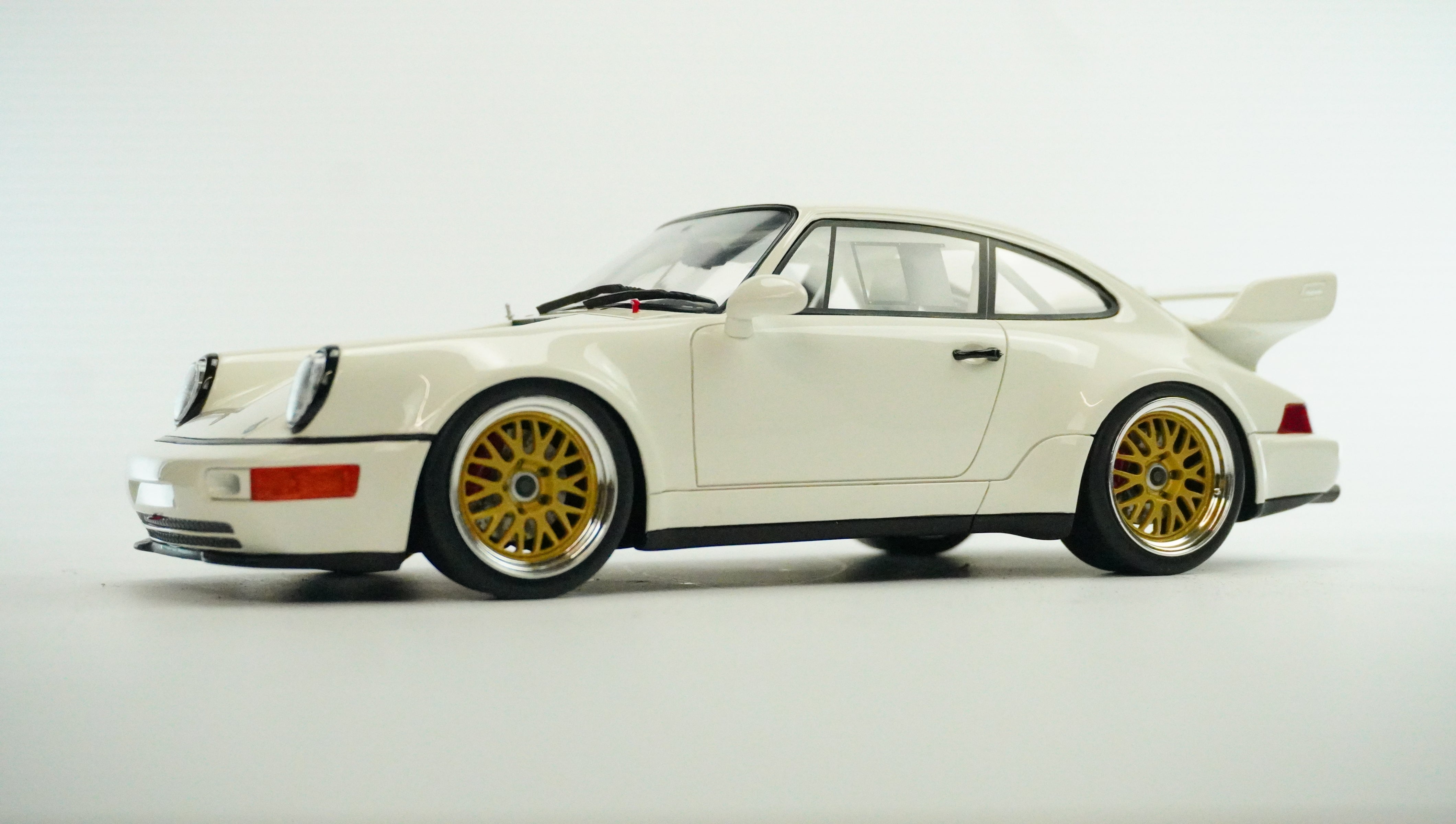 Porsche 964 RSR Carrera Limited 1:18